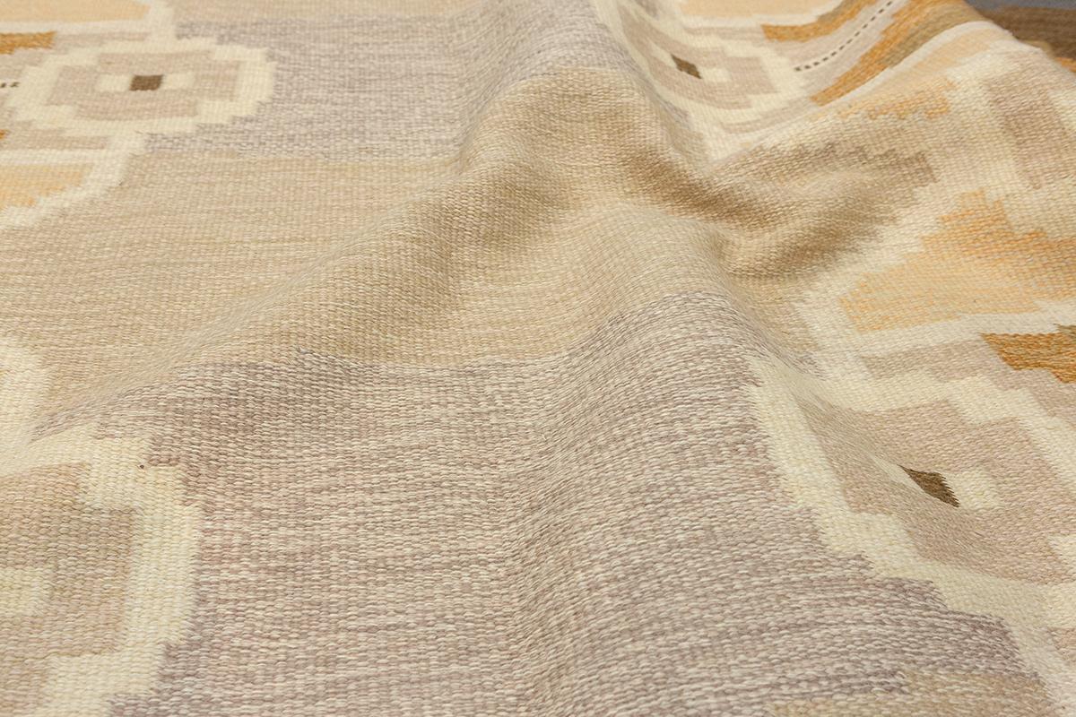 Scandinavian Rug Rollakan For Sale 2
