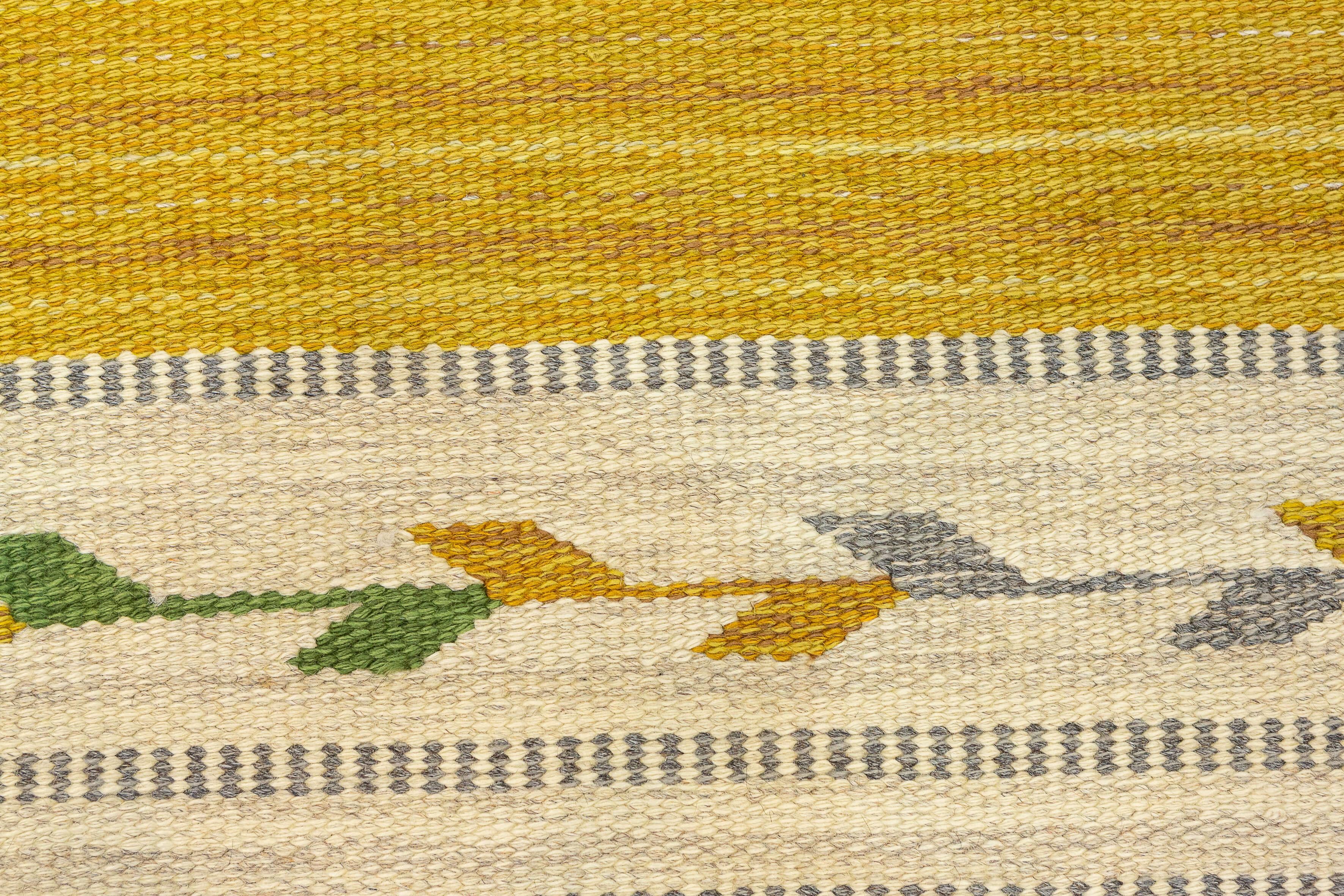 Skandinavischer Teppich Rollakan in Goldfarbe (20. Jahrhundert) im Angebot
