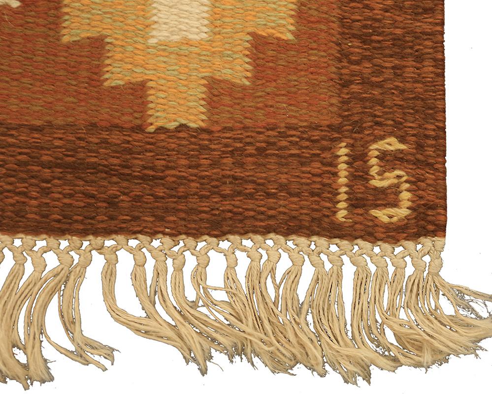 Migliora il tuo spazio abitativo con questo splendido tappeto scandinavo di 165 x 250 cm, progettato per dare calore e consistenza a qualsiasi ambiente. Il tappeto è caratterizzato da una palette di colori terrosi, con una miscela armoniosa di