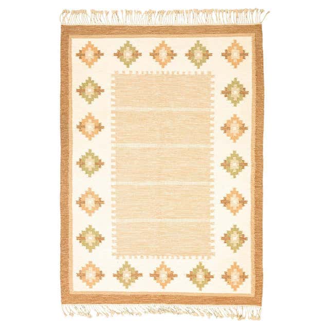 Scandinavian Rug Soft Color Palette For Sale at 1stDibs