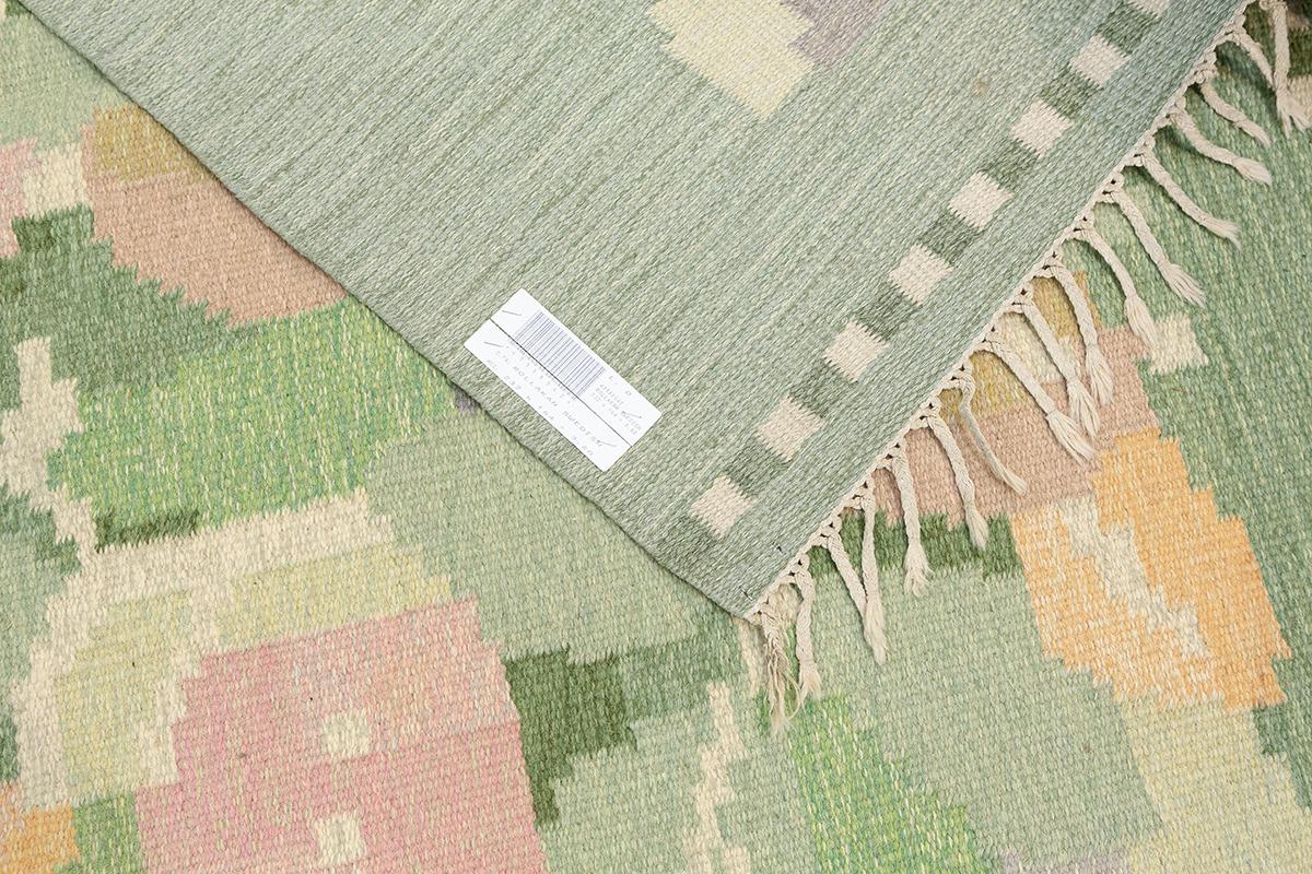 Tappeto scandinavo Palette di colori tenui in vendita 2