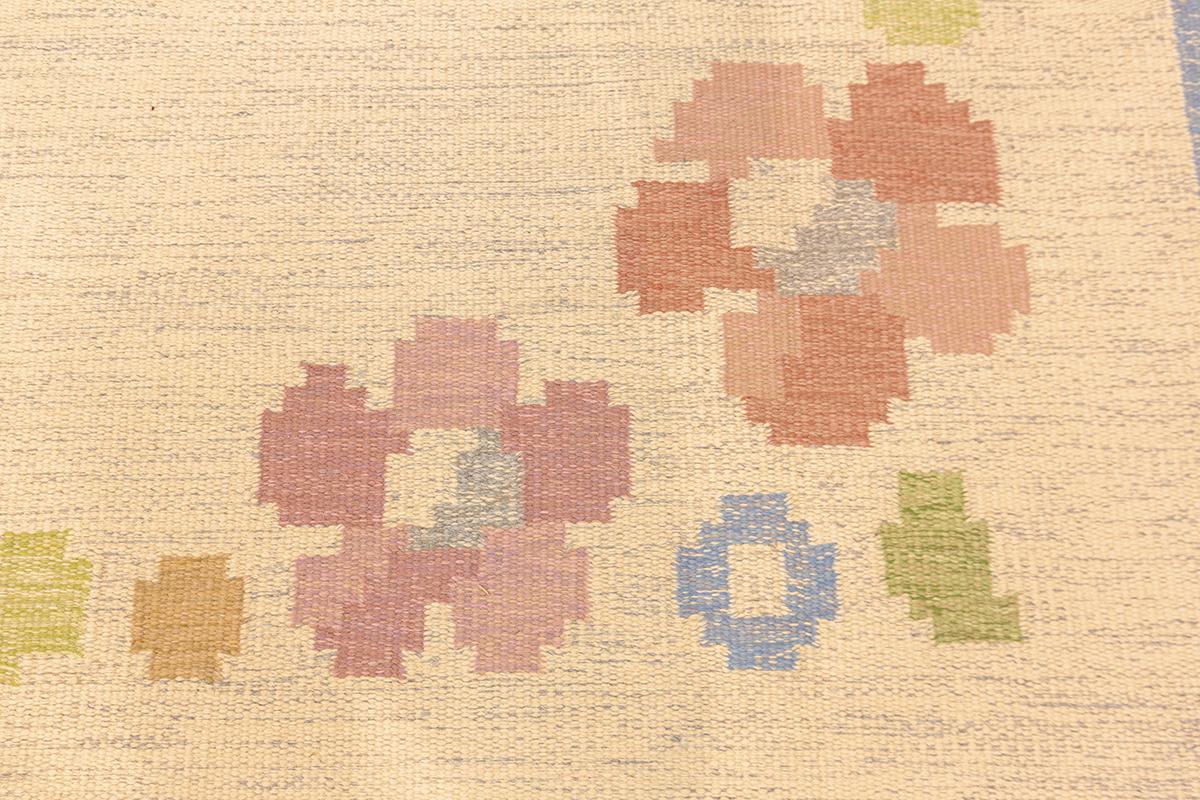 Scandinavian Modern Scandinavian Rug Soft Color Palette OA Mollaianrugs Collection For Sale