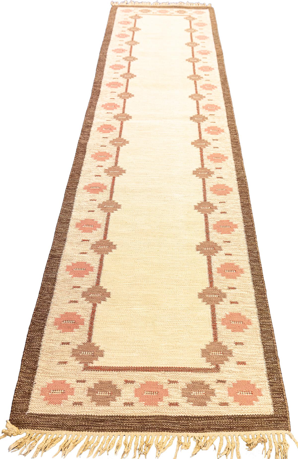 Hand-Crafted Scandinavian Runner Swedish Rollakan Beige Field For Sale