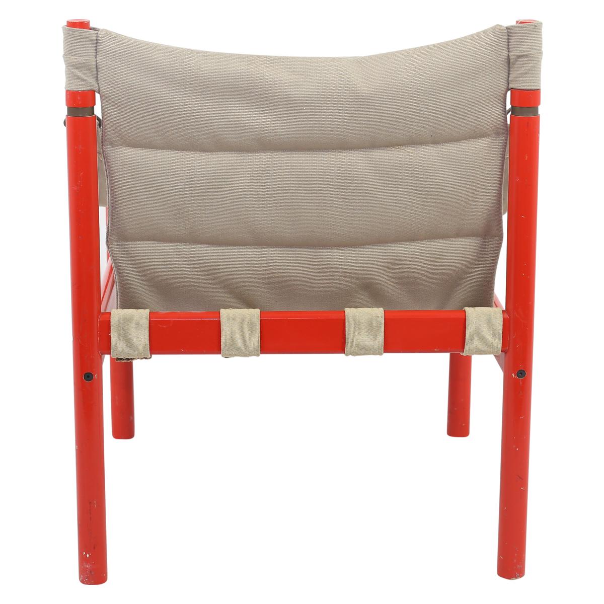 Scandinavian Safari Chair with Red Hi Gloss Wood Painted Frame In Good Condition In New York, NY