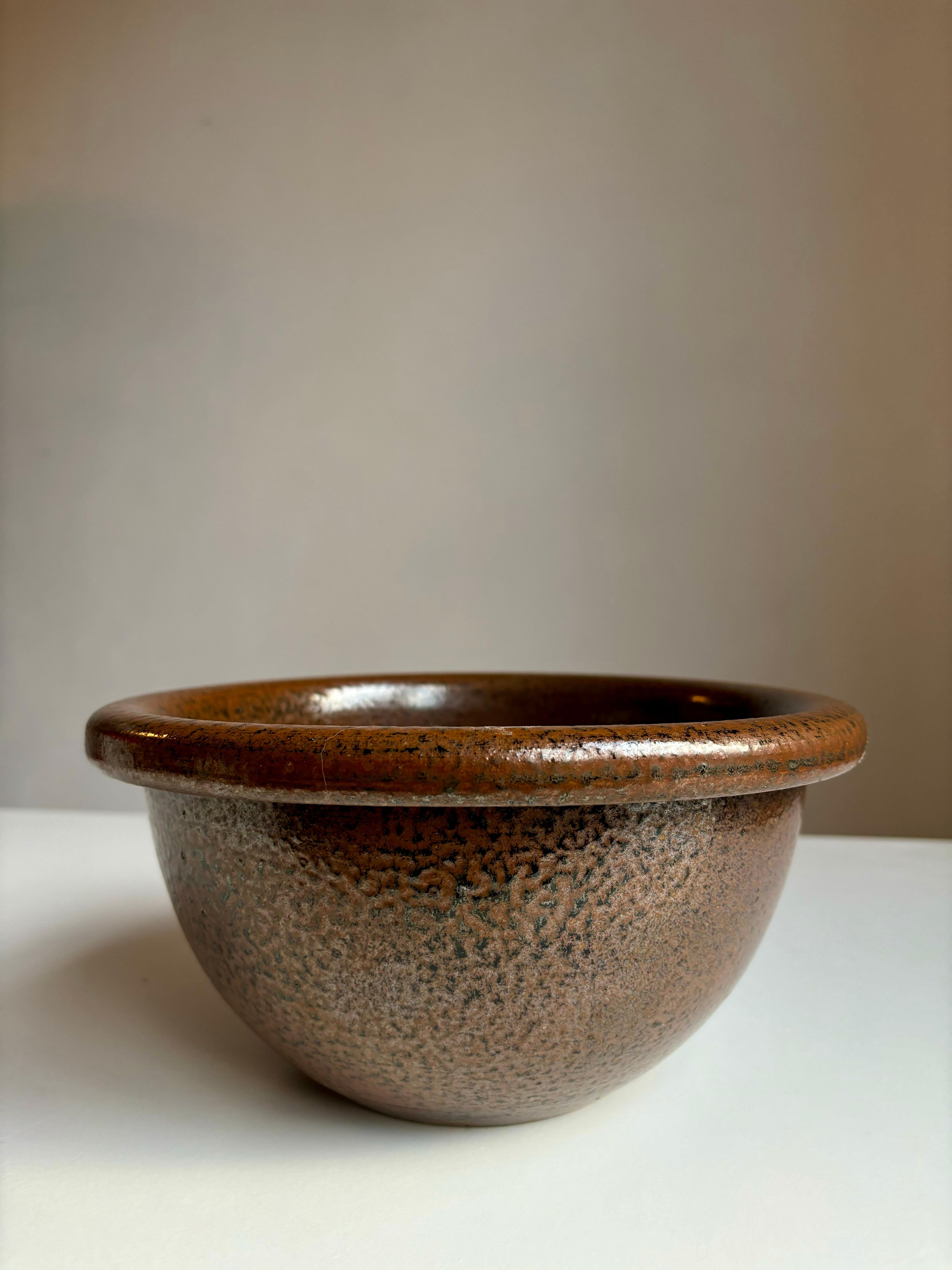 Mid-Century Modern Scandinavian Salt Glazed Brown Ceramic Bowl, 1950s For Sale