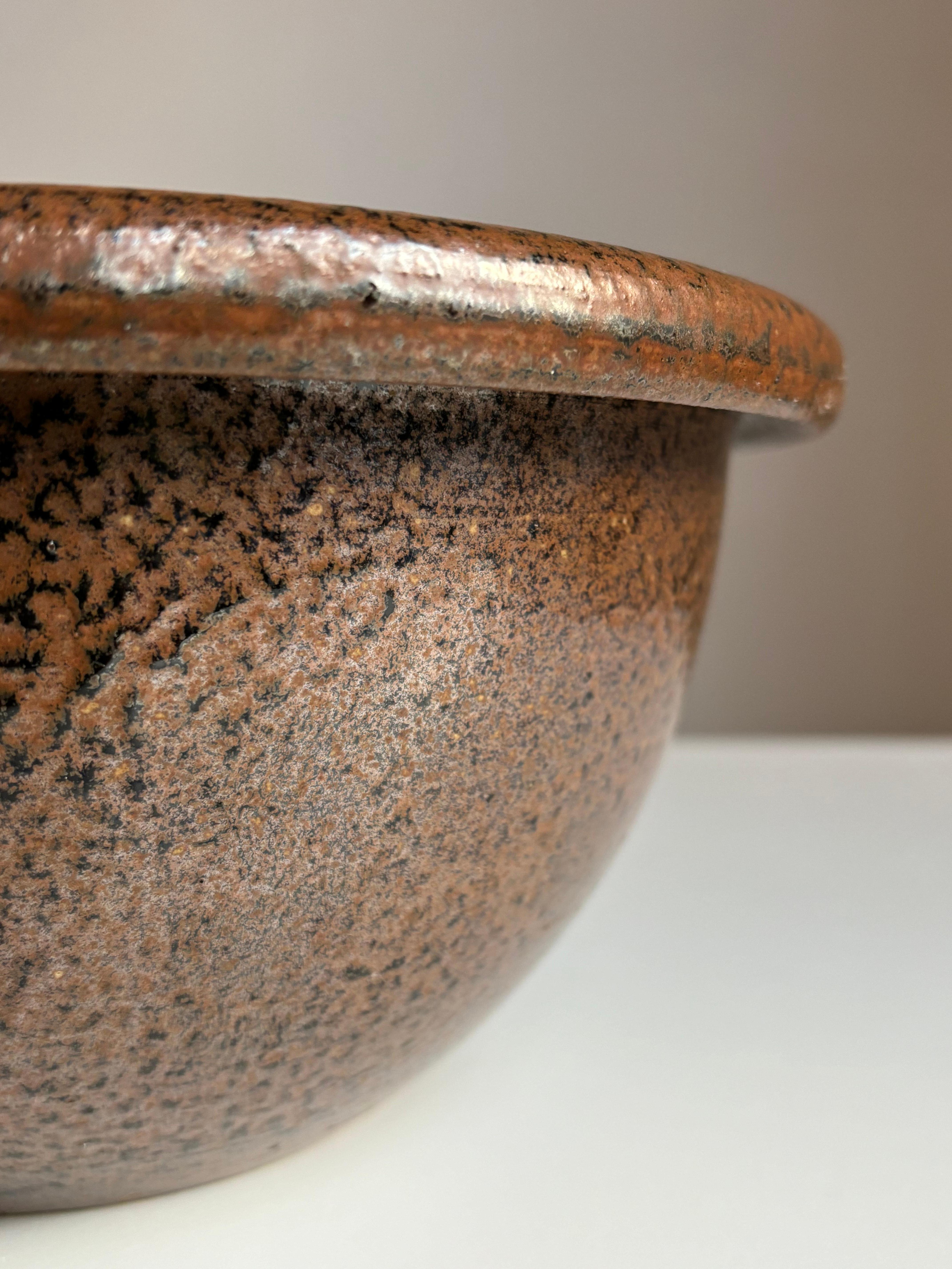Scandinavian Salt Glazed Brown Ceramic Bowl, 1950s In Good Condition For Sale In Copenhagen, DK