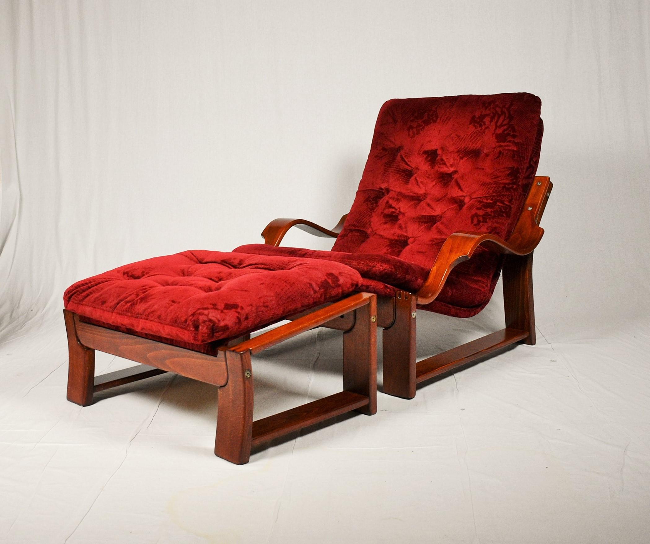 - Made of wood, fabric
- Good, original upholstery
- Good, original condition.