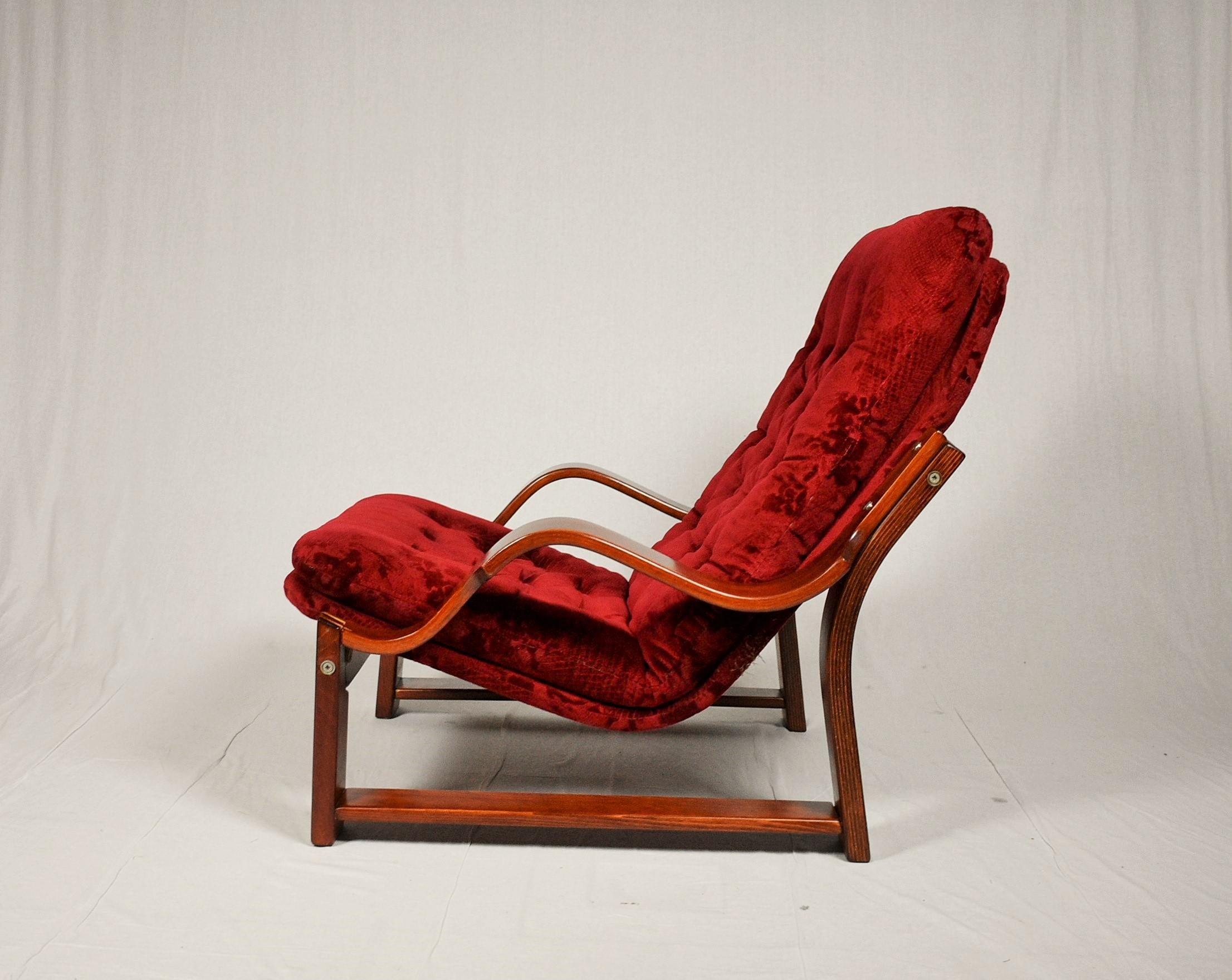 Scandinave Ensemble scandinave de fauteuil et tabouret en tabouret, années 1960 en vente