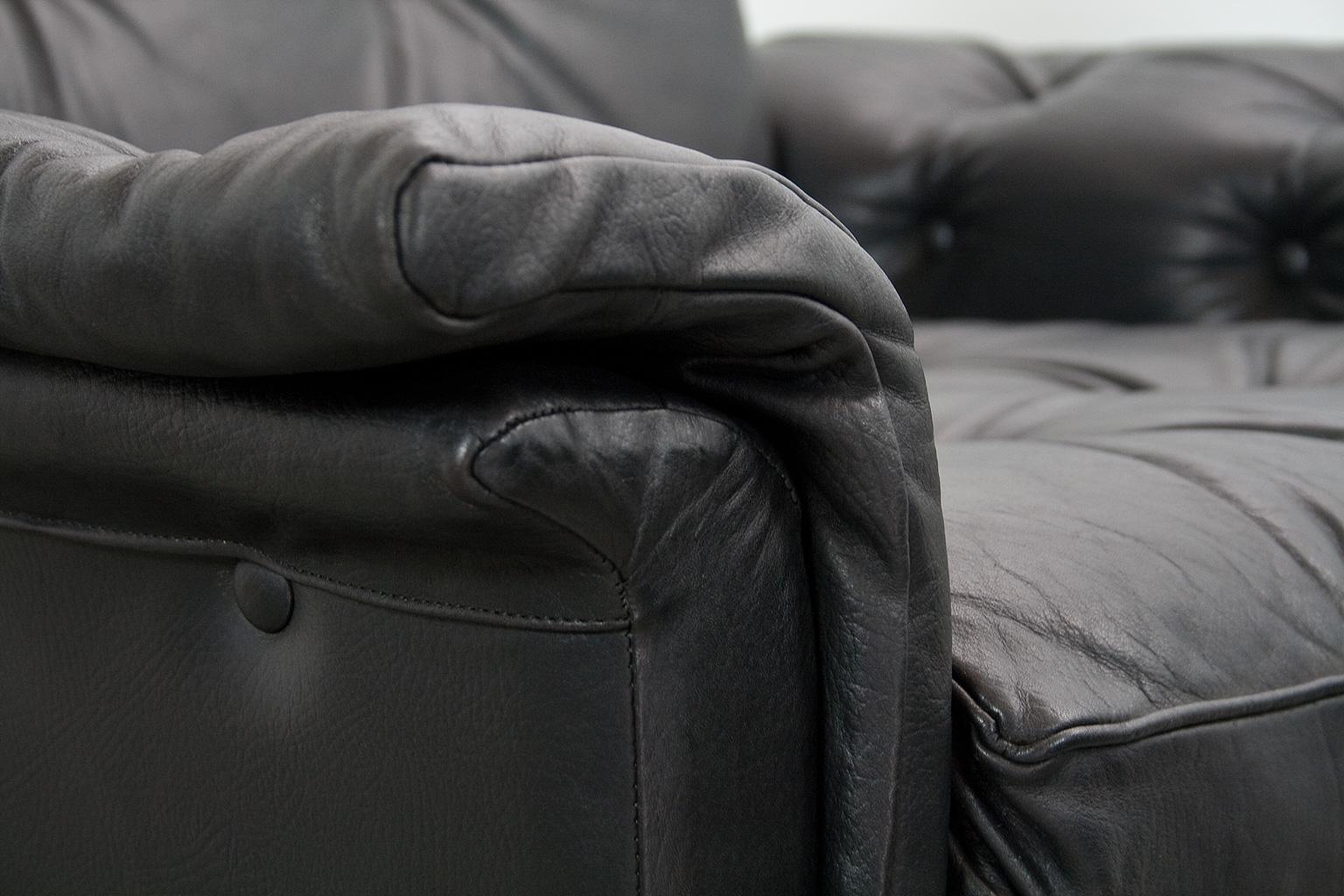 Scandinavian Modern  Black Leather Lounge Chairs, Danish Modern 1950s set of 4 im Zustand „Gut“ in Beek en Donk, NL