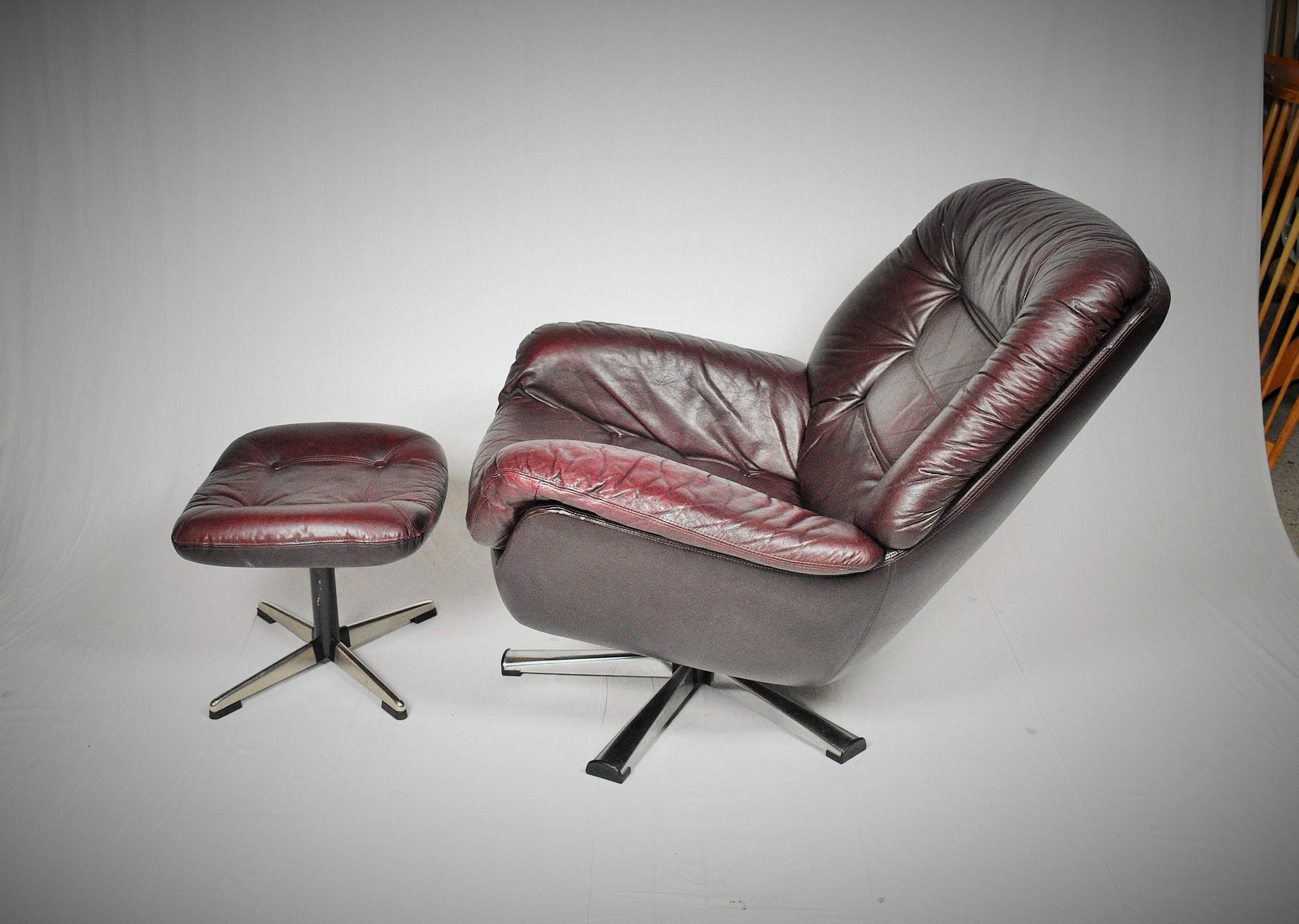 Scandinavian Set of Leather Swivel Armchair and Tabouret, 1960s 1