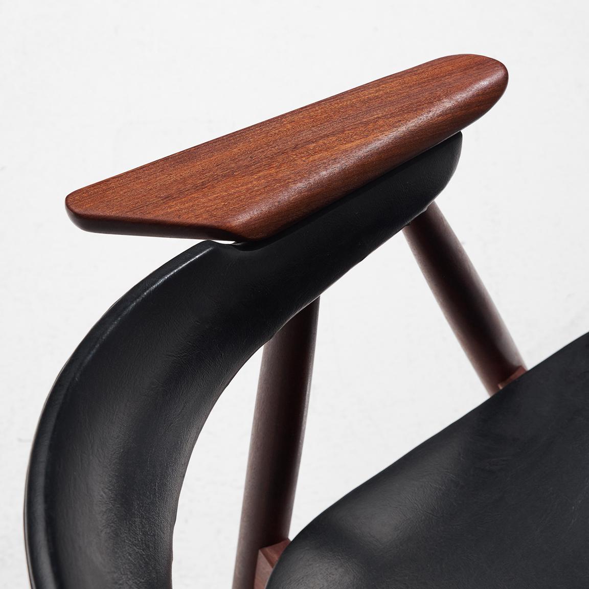 Faux Leather Scandinavian Set of Six Dining Chairs in Leatherette and Teak