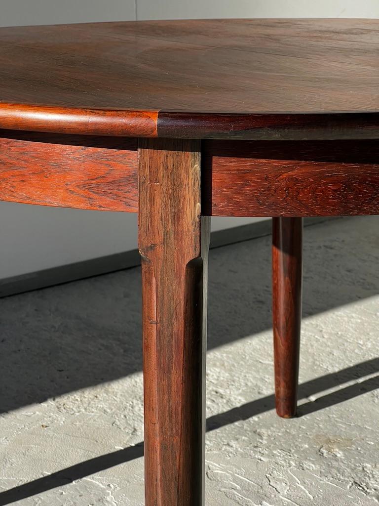 Scandinavian set rosewood table CJ Rosengaarden and 4 wooden chairs chairs Arne 1