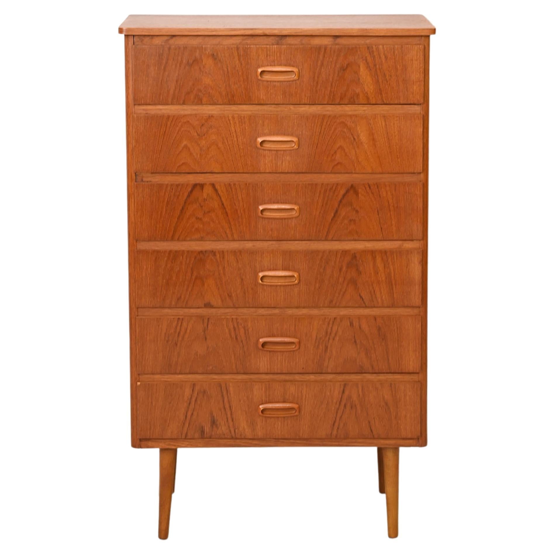 Scandinavian Chest of Drawers For Sale at 1stDibs