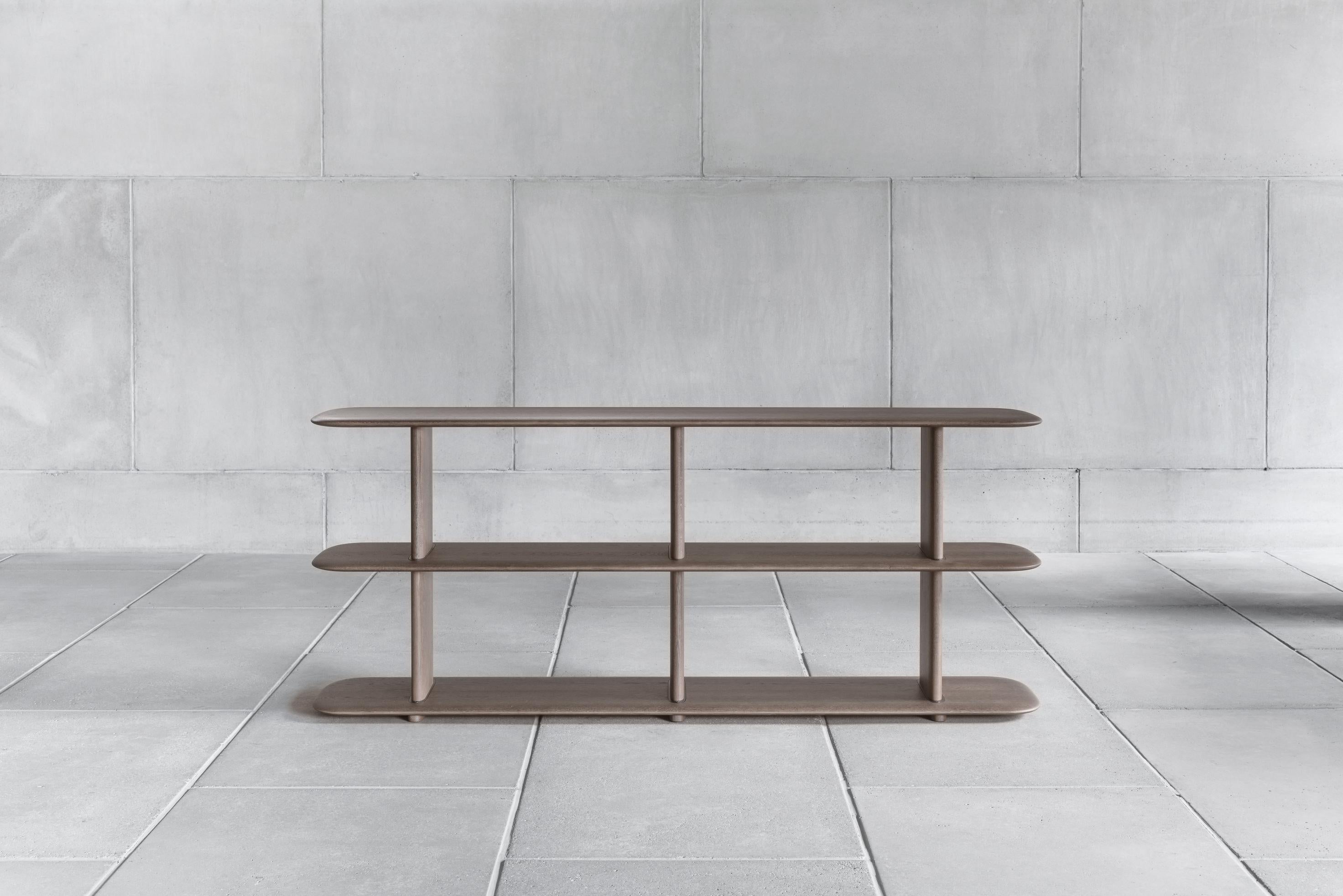 Scaffale scandinavo 'Poeme', Oak nero in vendita 1