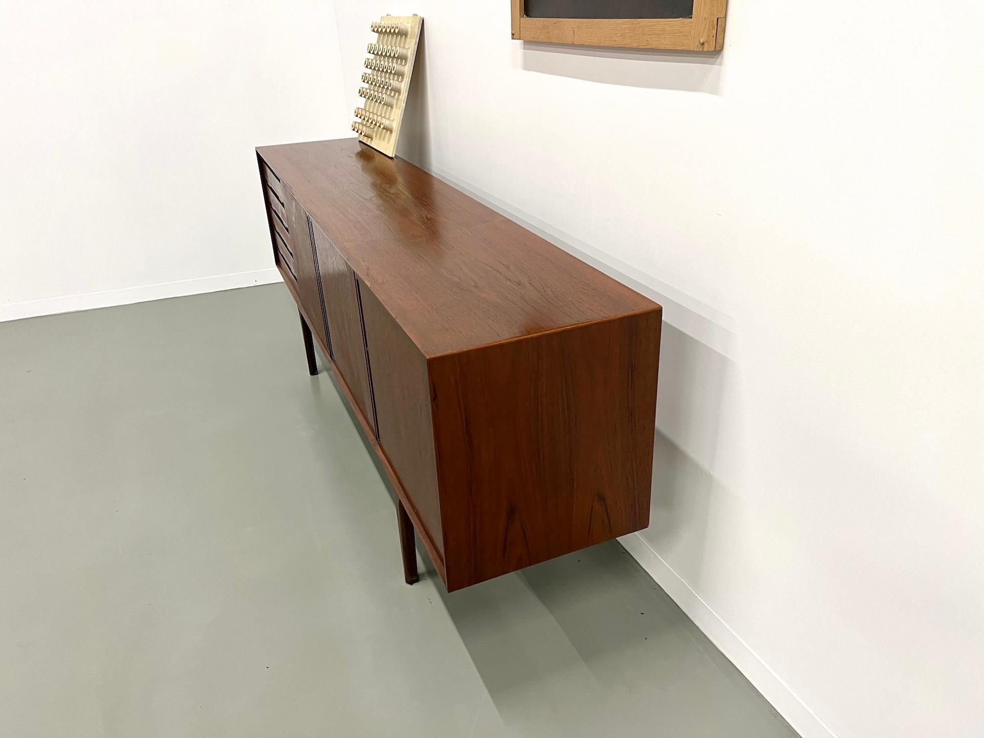 Buffet scandinave des années 70 en vente 1