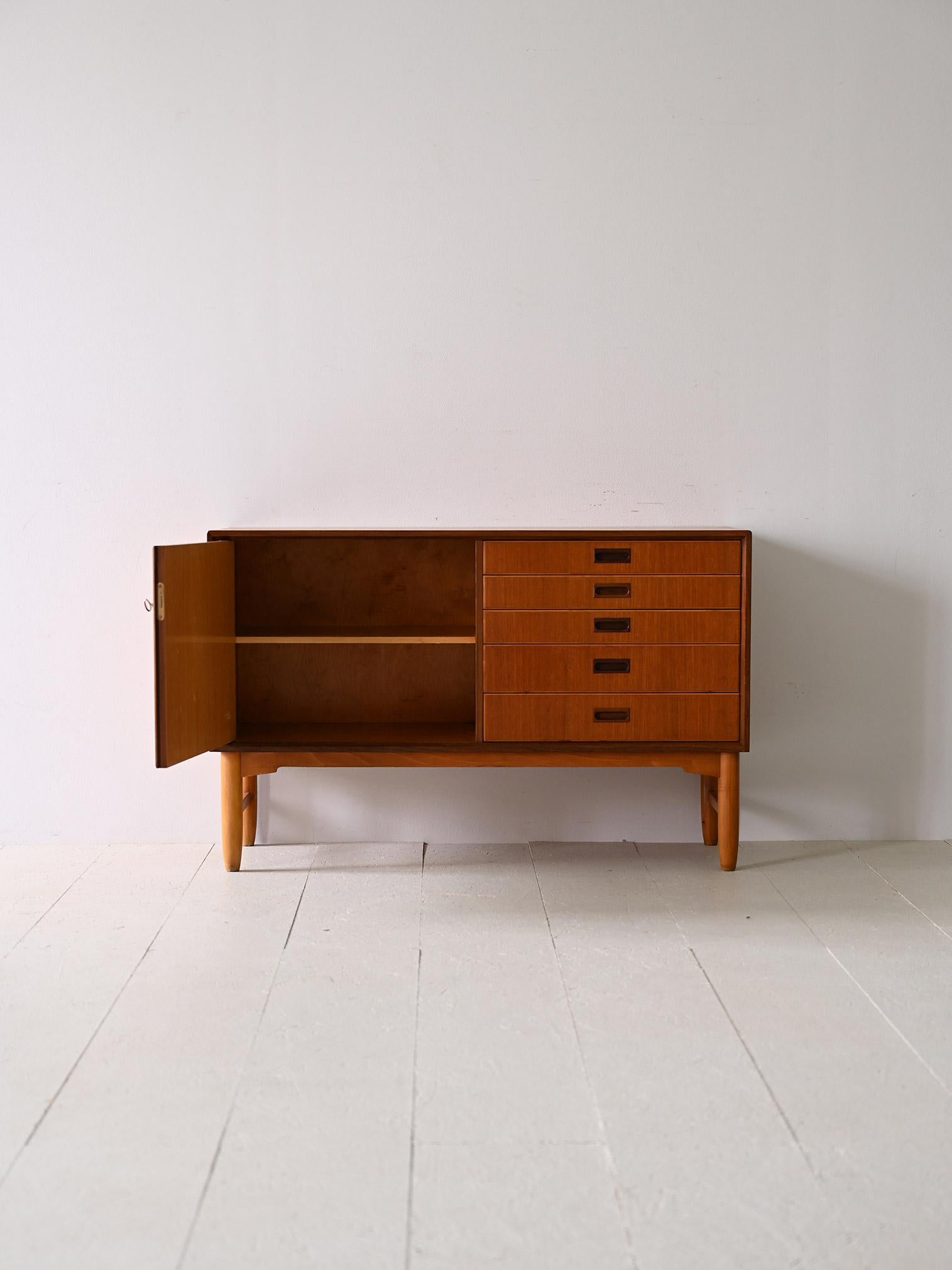 Scandinavian Modern Scandinavian sideboard with drawers For Sale