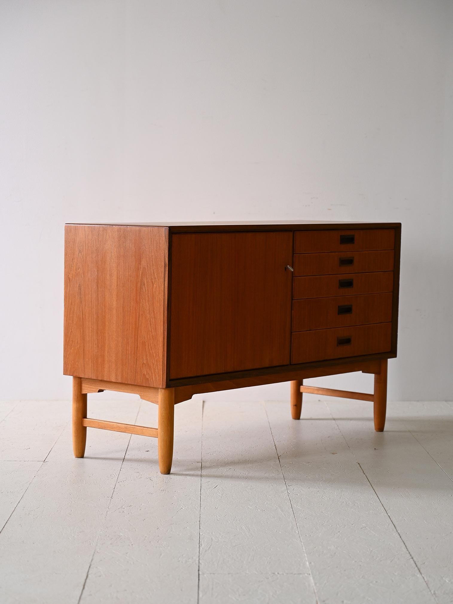 Scandinavian sideboard with drawers In Good Condition For Sale In Brescia, IT