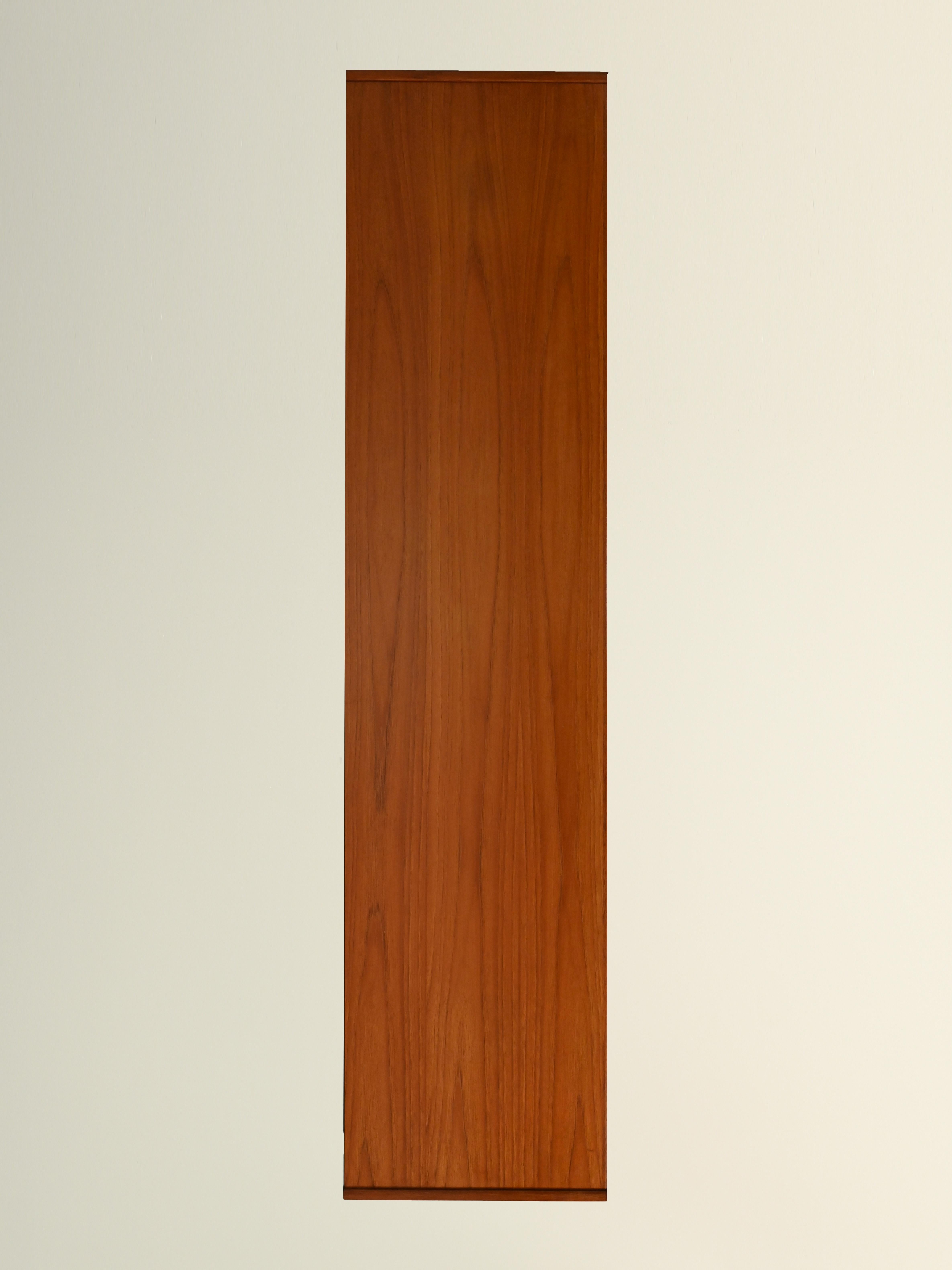 Scandinavian Sideboard with Three Drawers 5