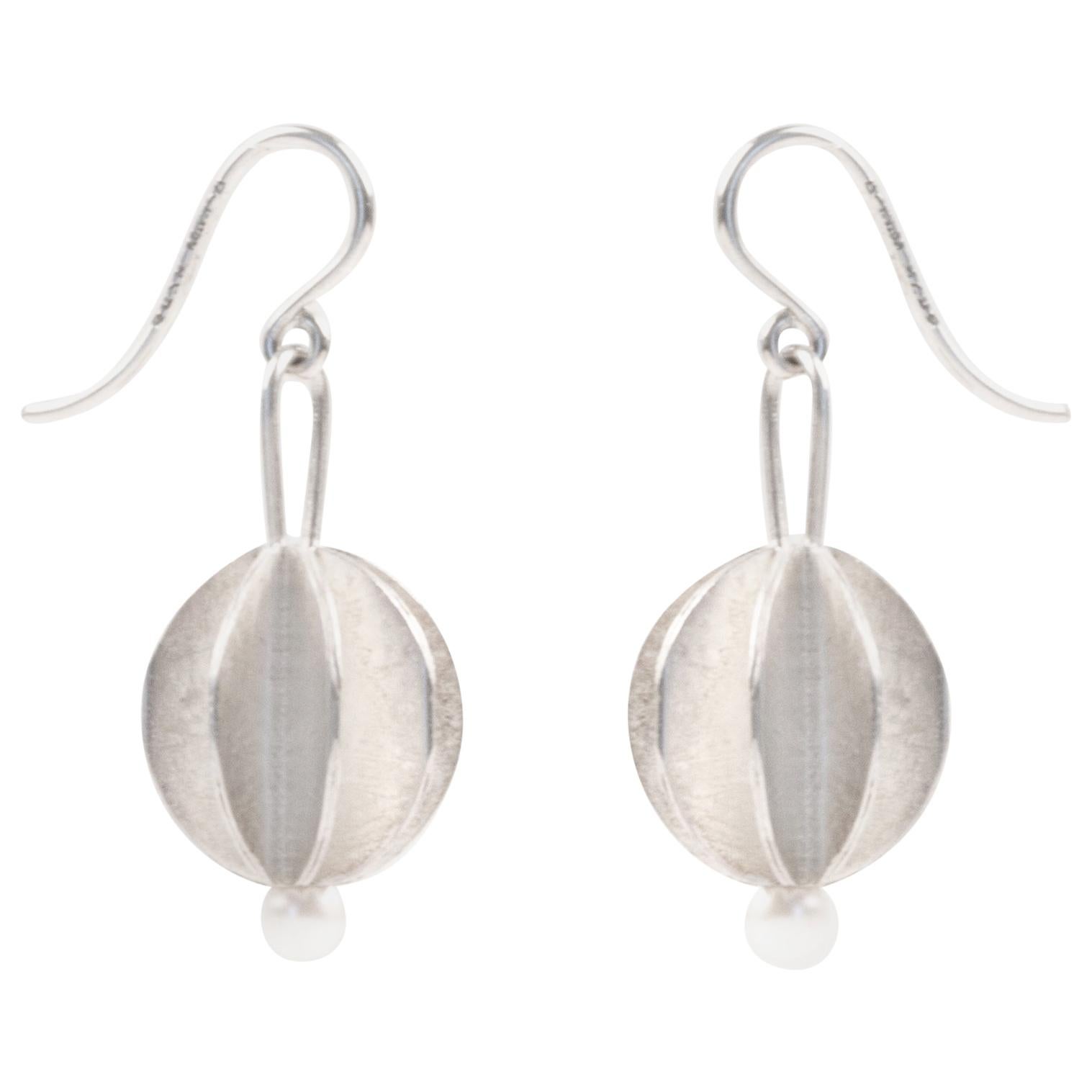 Scandinavian Silver and Pearl Drop Earrings by Åse-Marit Thorbjørnsrud For Sale