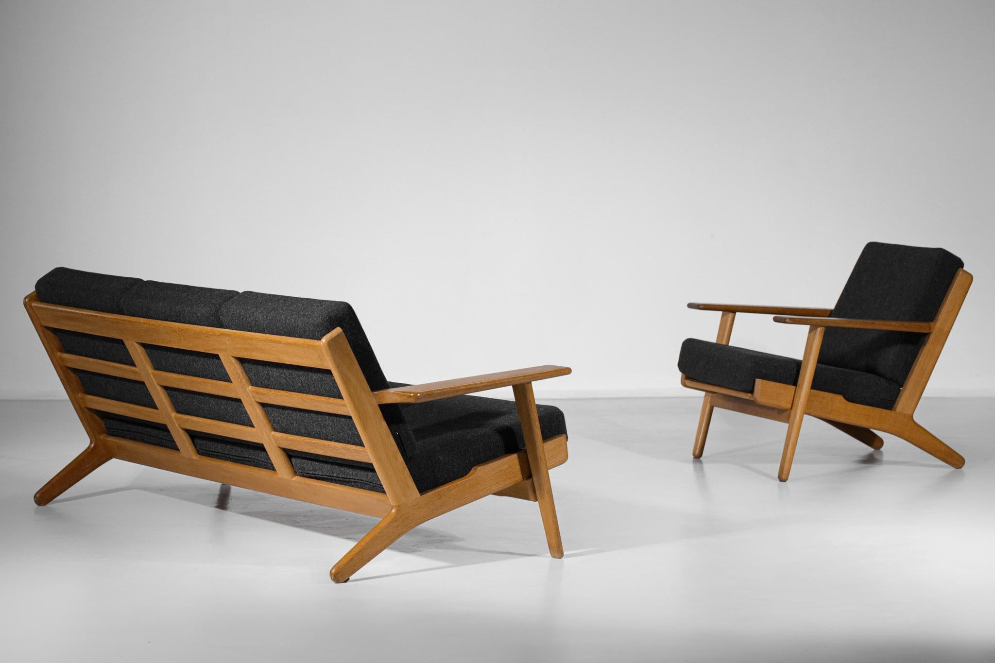 Scandinavian Sofa GE 290 Danish Designer Hans Wegner for GETAMA 10