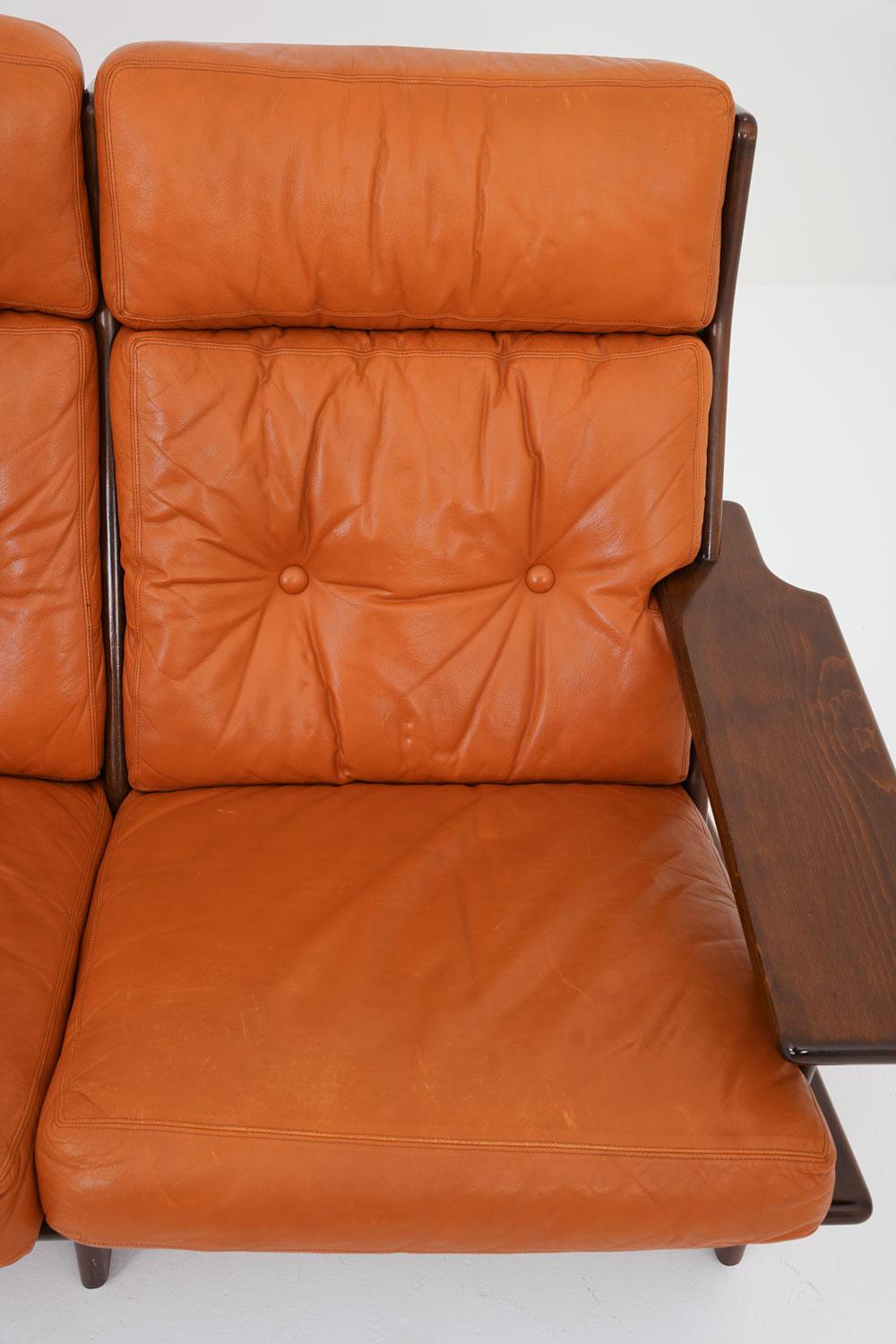 Scandinavian Sofa model 'Pele' by Esko Pajamies  For Sale 2