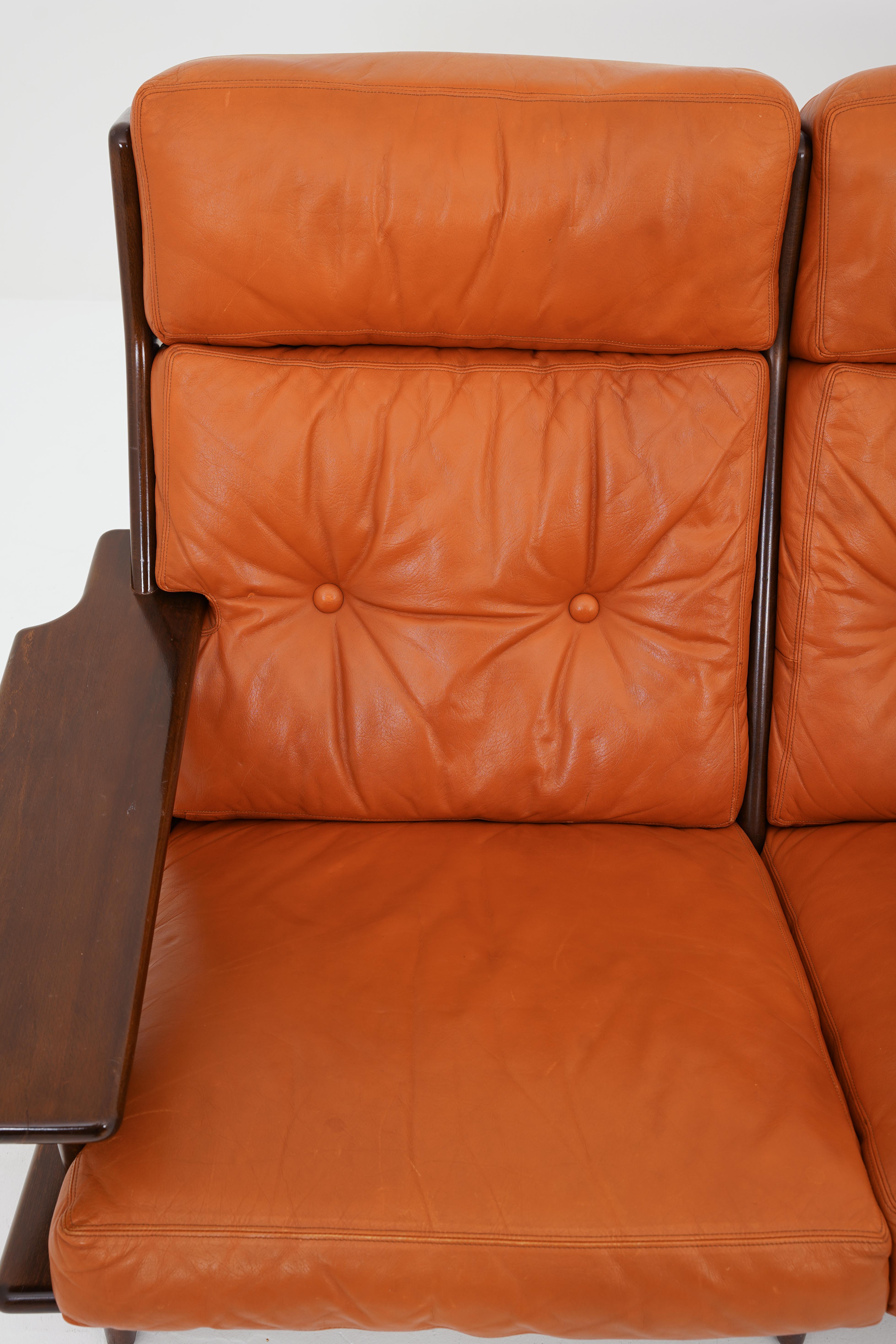 Leather Scandinavian Sofa model 'Pele' by Esko Pajamies  For Sale