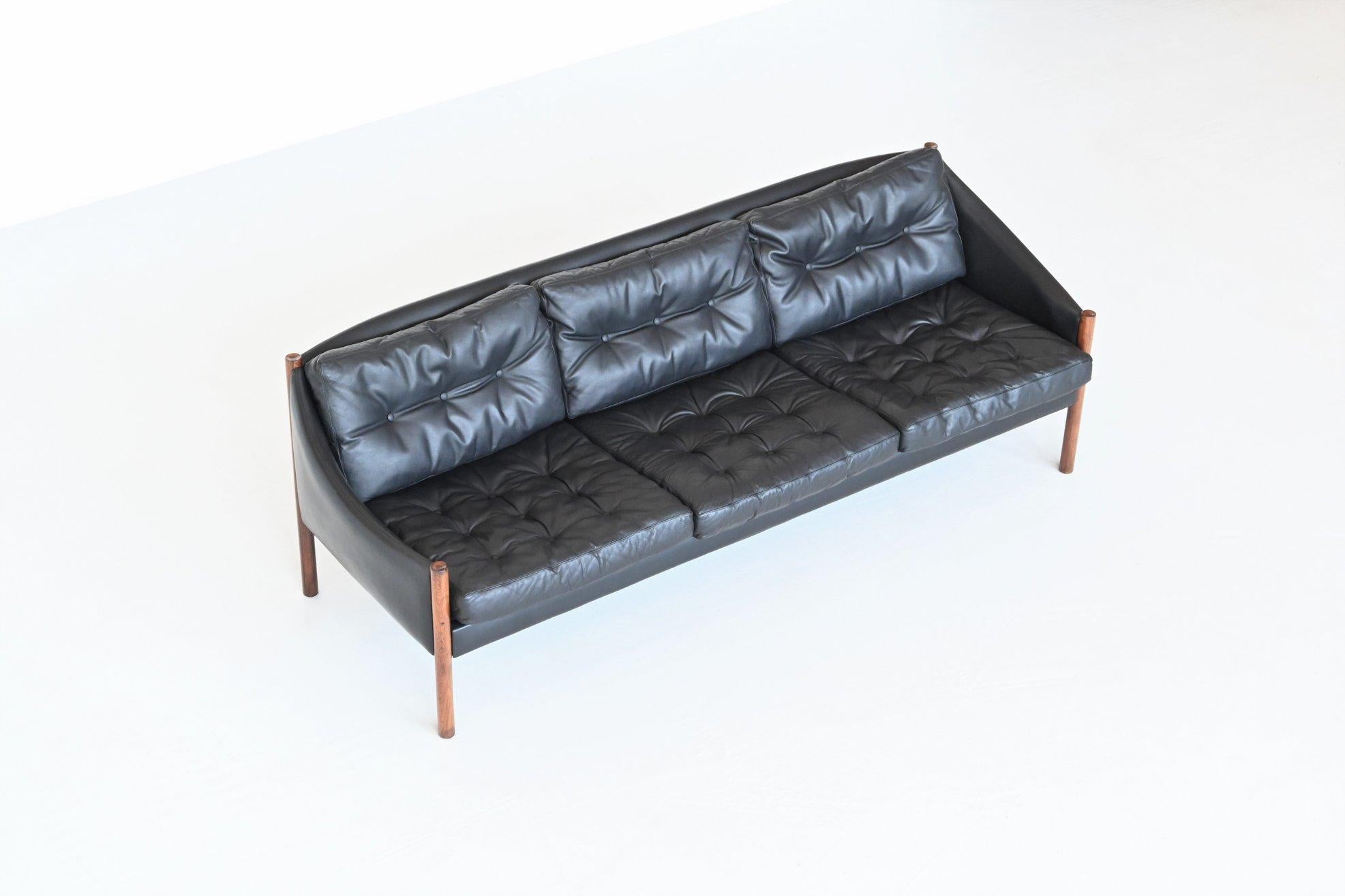 Scandinavian Sofa Rosewood and Black Leather, Denmark, 1960 8