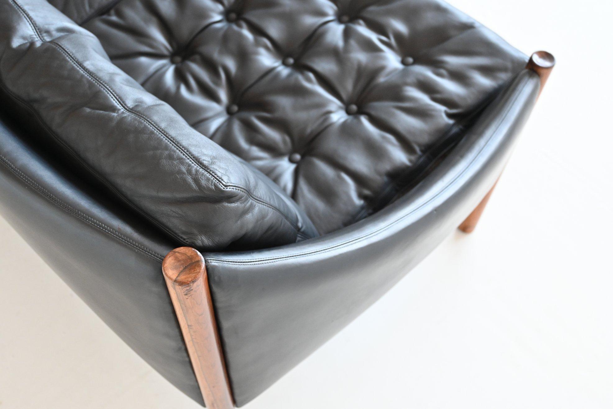 Scandinavian Sofa Rosewood and Black Leather, Denmark, 1960 2
