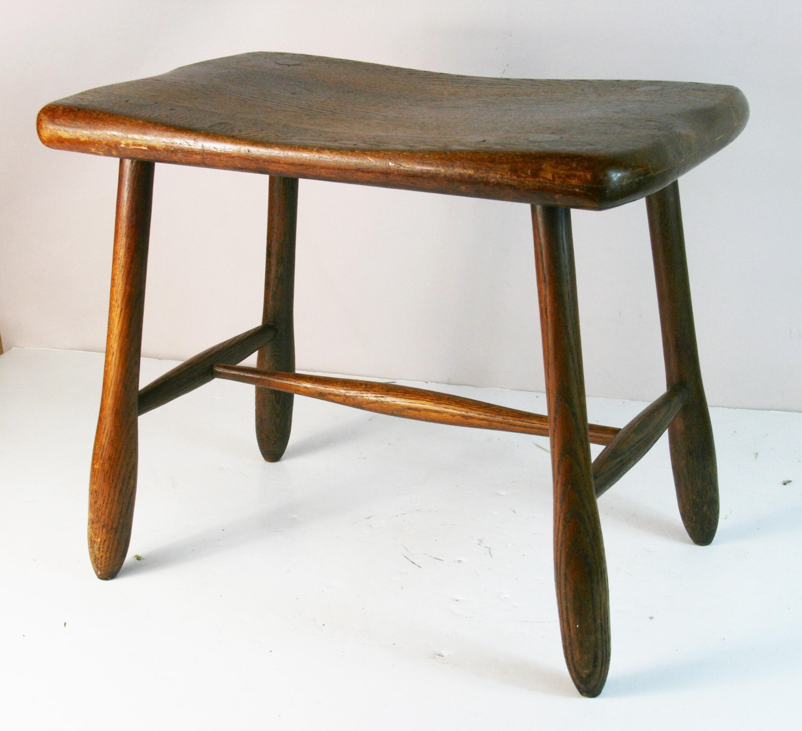 1885 Tabouret en chêne massif The Modern Scandinavian