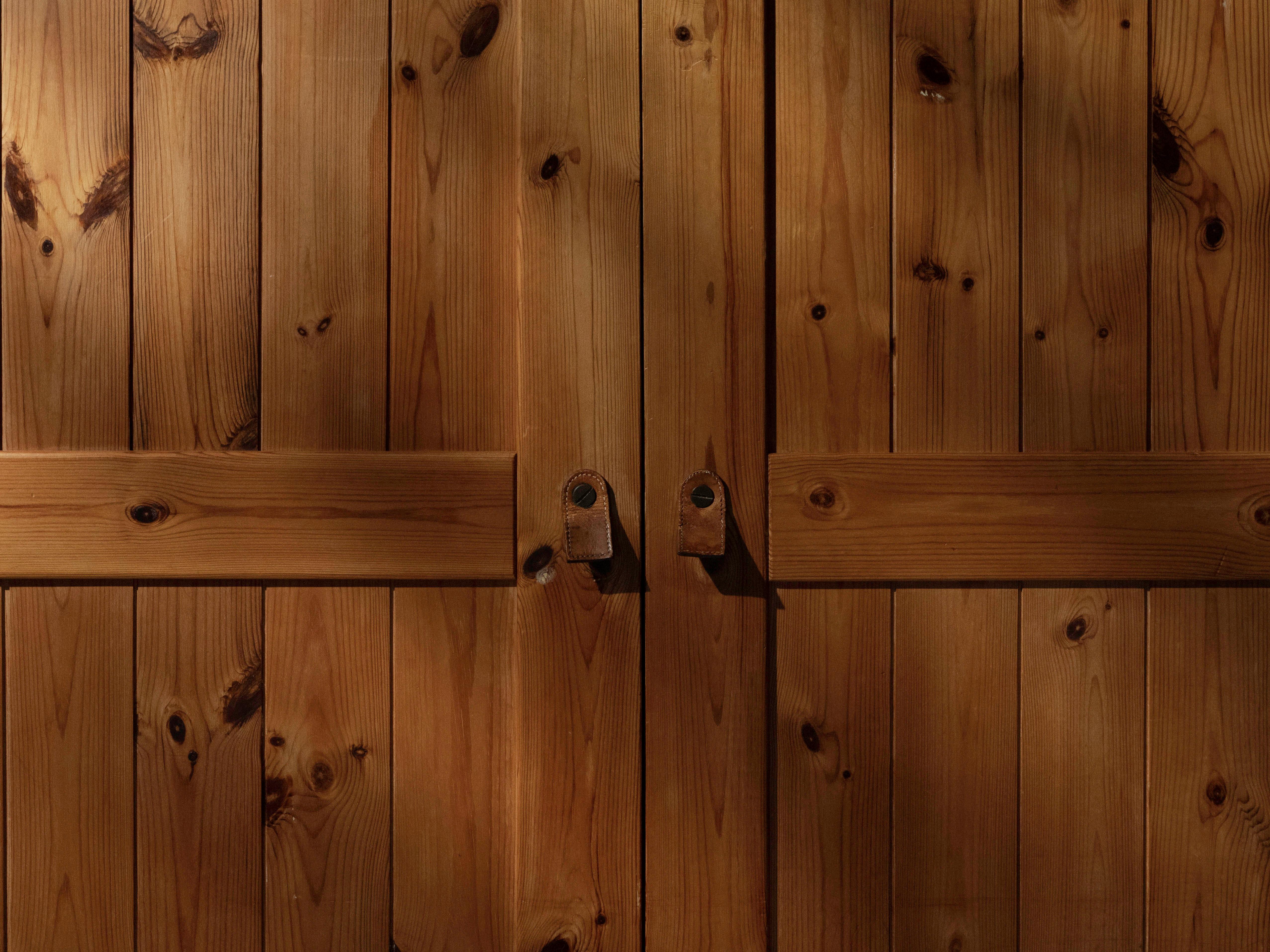Armoire scandinave en pin massif, années 1960 en vente 6