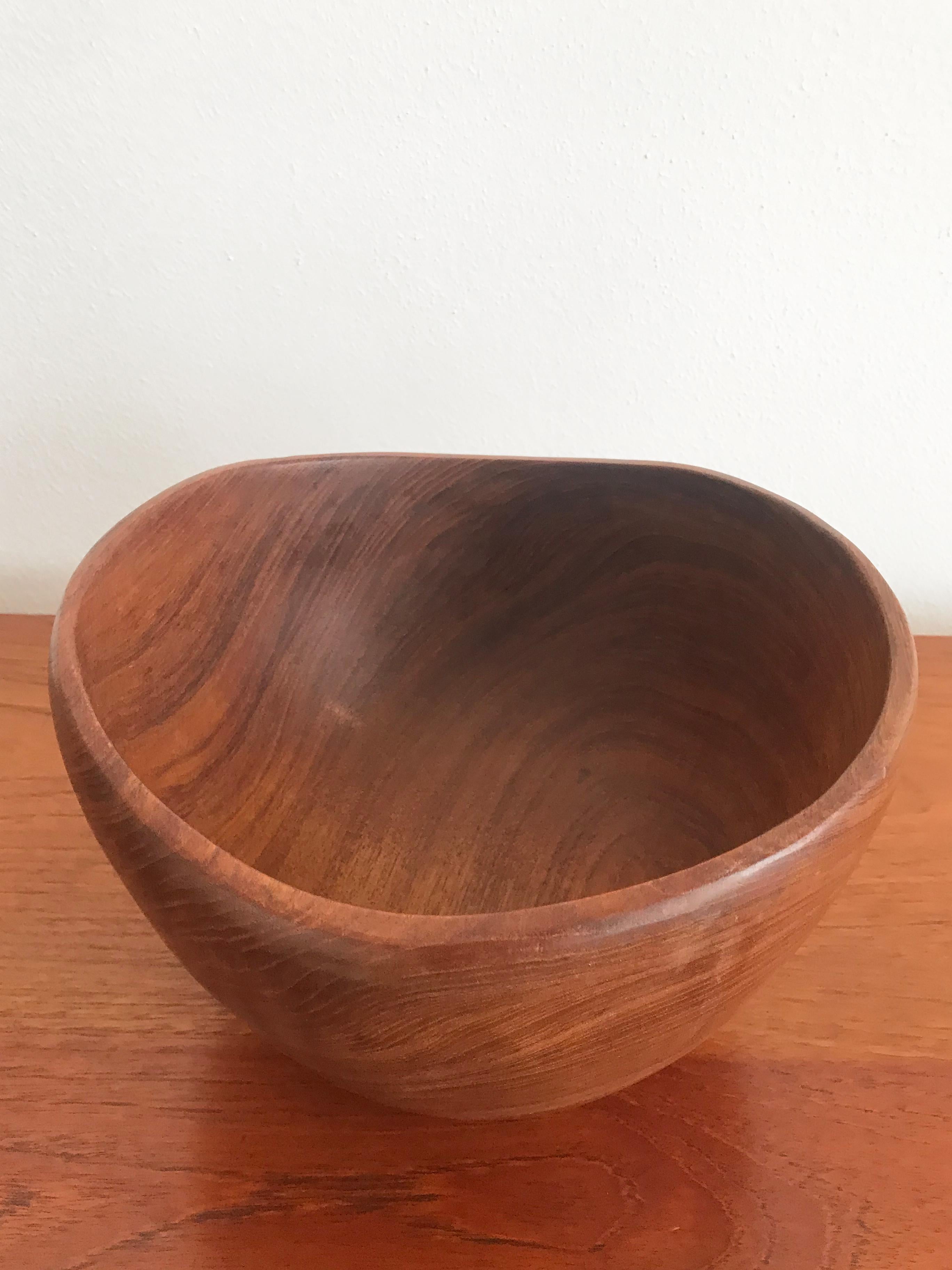 Mid-Century Modern Scandinavian Solid Wood Bowl Centerpiece 1960s For Sale