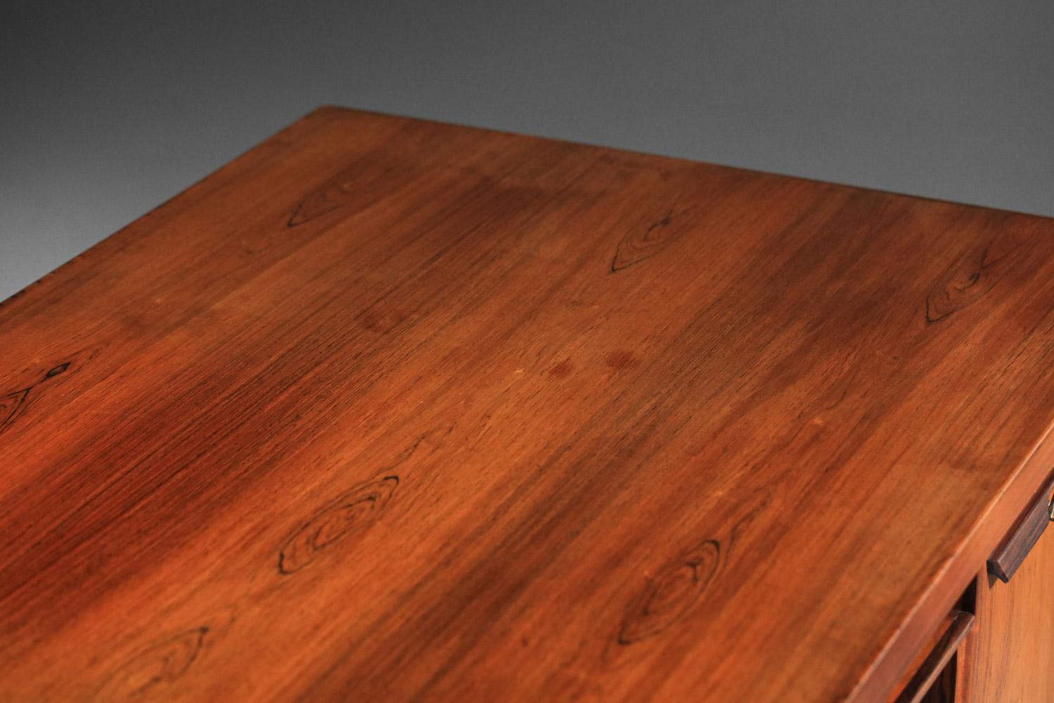 Scandinavian solid wood Danish desk danish  For Sale 6