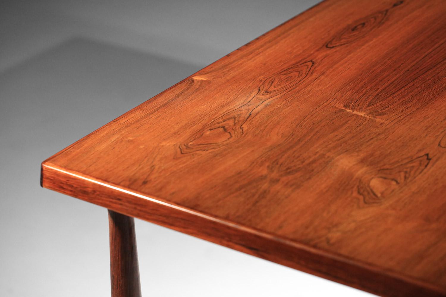 Scandinavian solid wood Danish desk danish  For Sale 7
