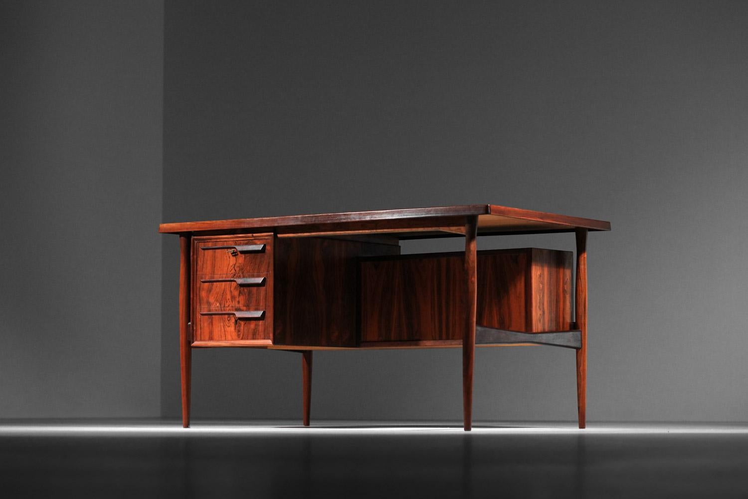 Scandinavian solid wood Danish desk danish  For Sale 13