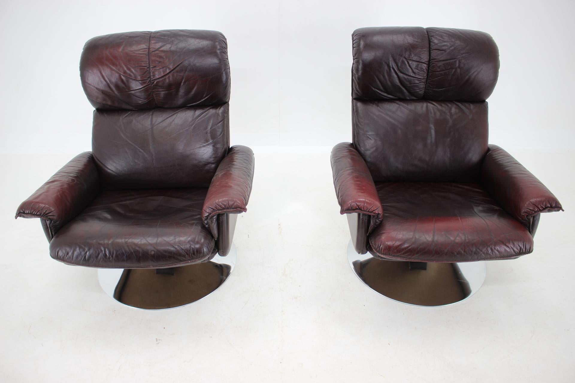 Scandinavian Space Age Style Leather and Chrome Armchairs by M-TOP, 1970s For Sale 2