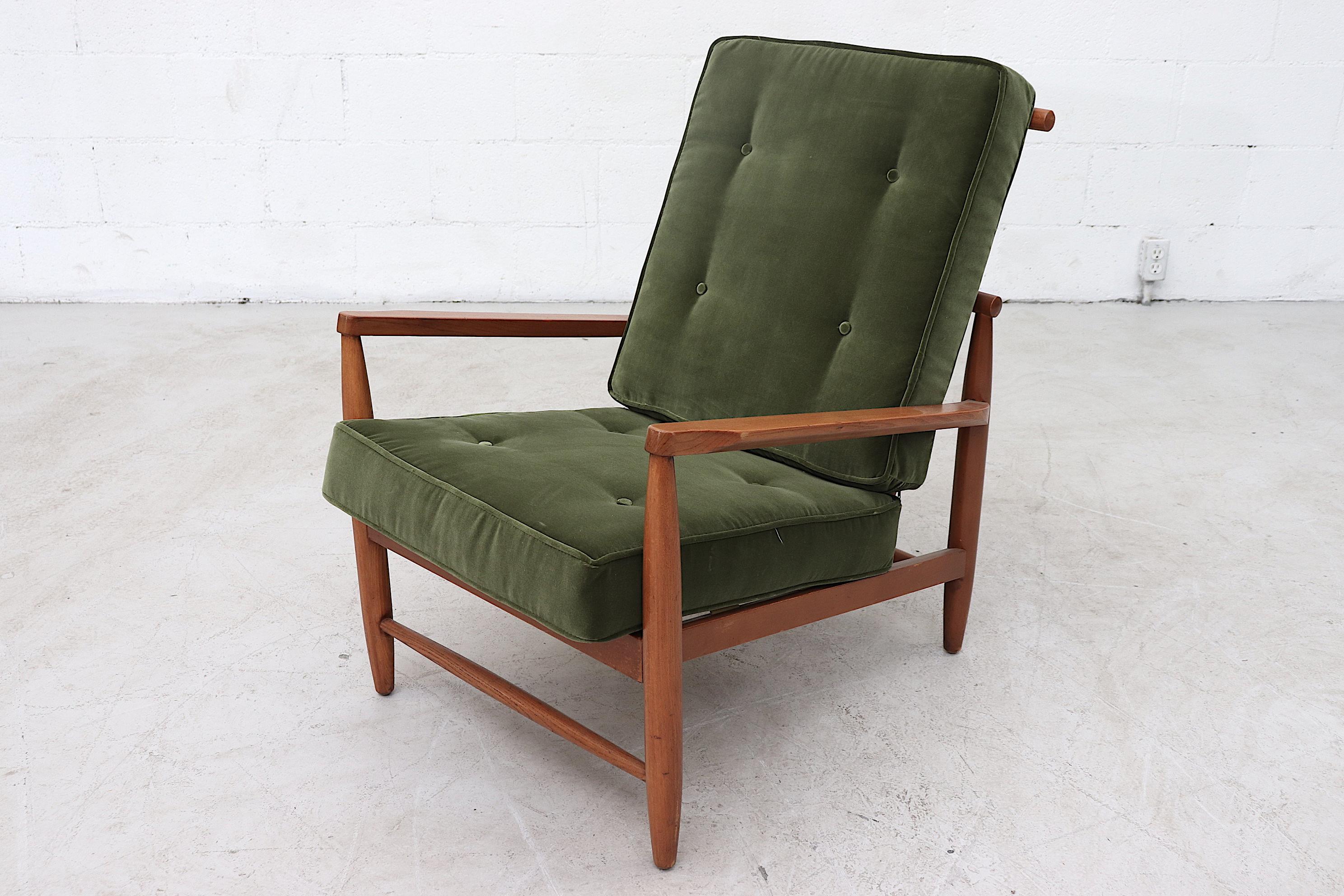 Scandinavian Spindle Back Lounge Chair In Good Condition In Los Angeles, CA