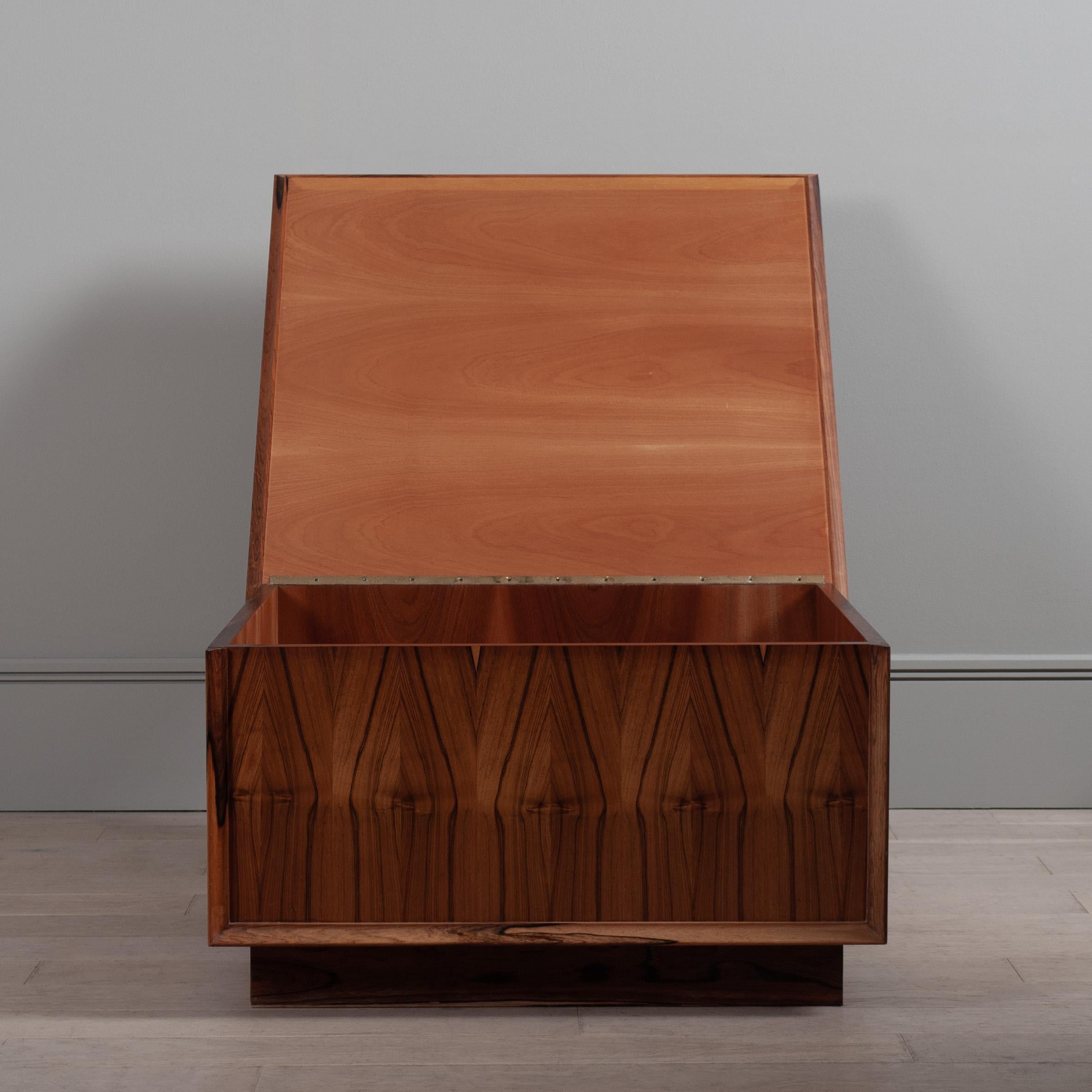 20ième siècle Table centrale carrée scandinave, boîte de rangement en vente