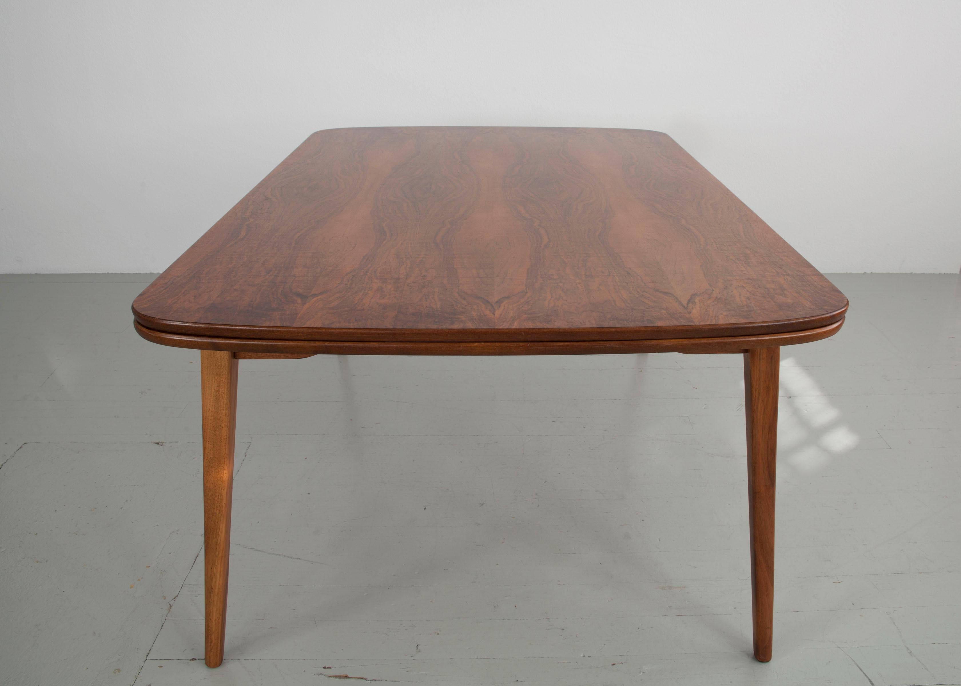 Scandinavian Stained Beechwood Extendable Table, 1960s For Sale 4