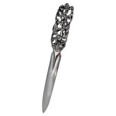 Coupe-papier scandinave en argent sterling repoussé en forme de lettre