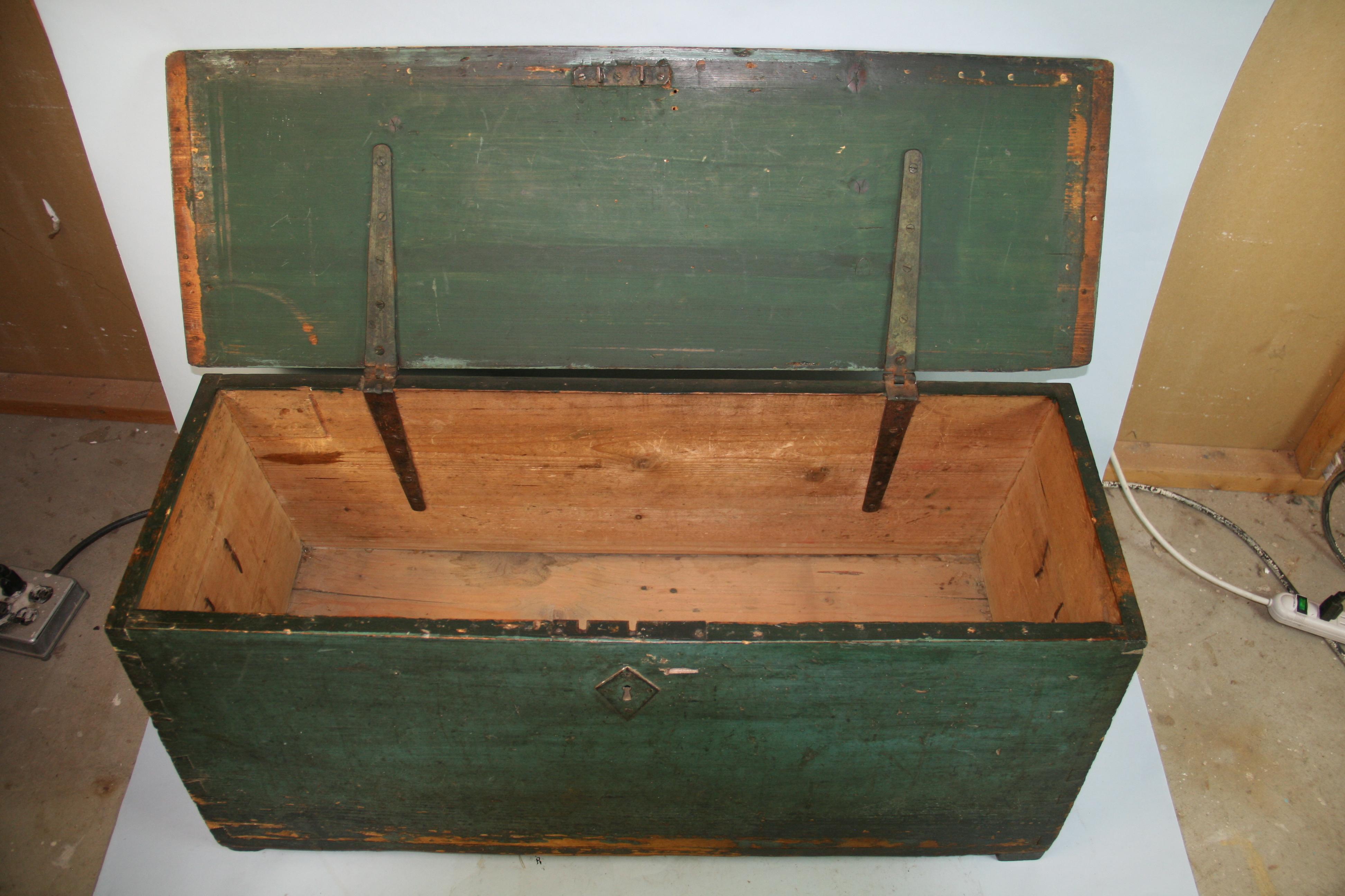 Scandinavian Storage Trunk, Late 19th Century For Sale 9