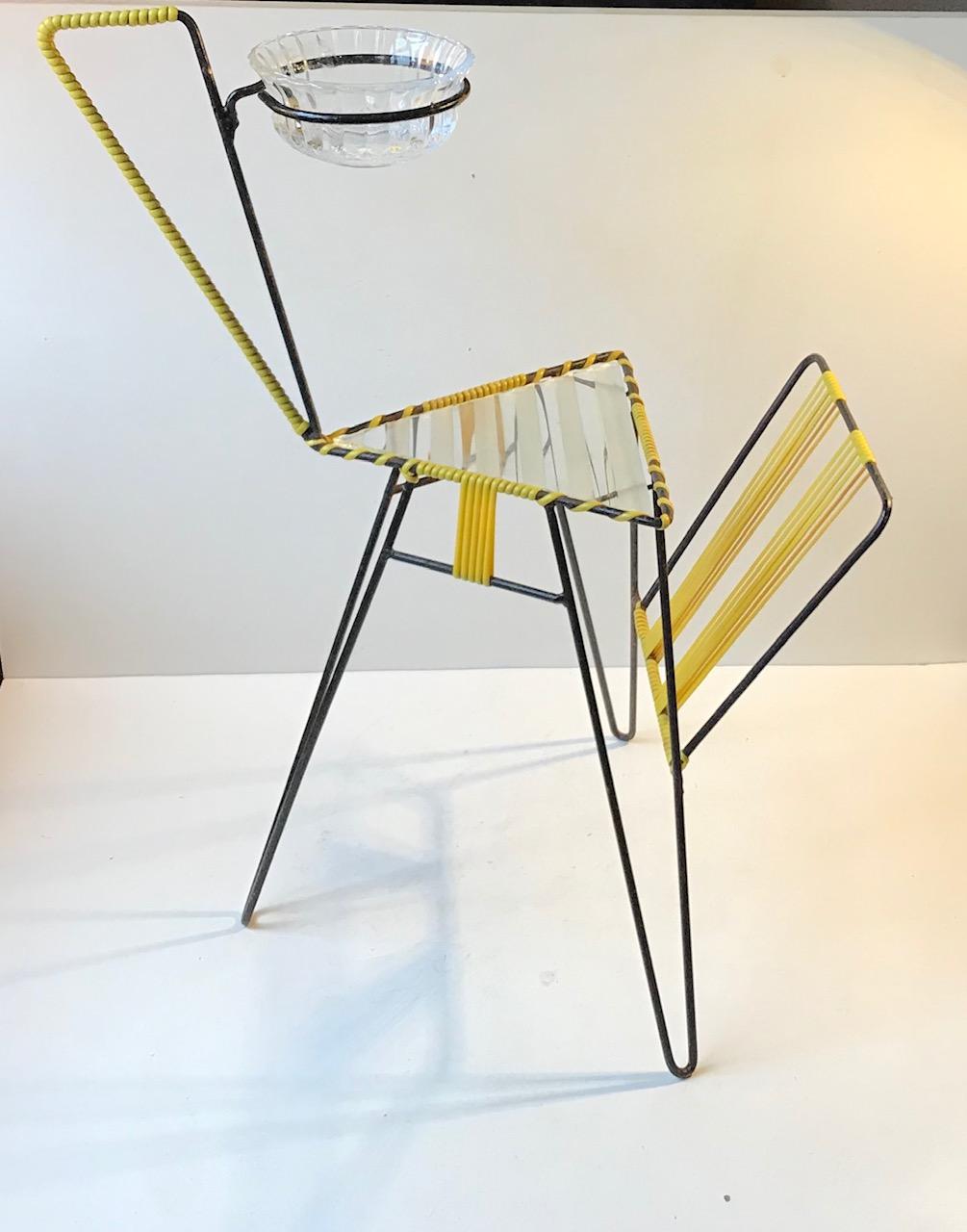 Scandinavian String Giraffe Magazine Rack & Smoke Station, 1950s For Sale 1