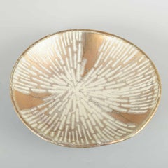 Scandinavian Studio Pottery. Stoneware bowl with organic form, 1960s/70s