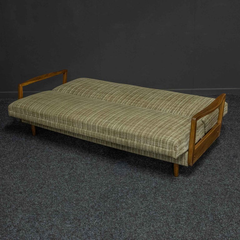 Scandinavian Style Bed Settee For Sale at 1stDibs