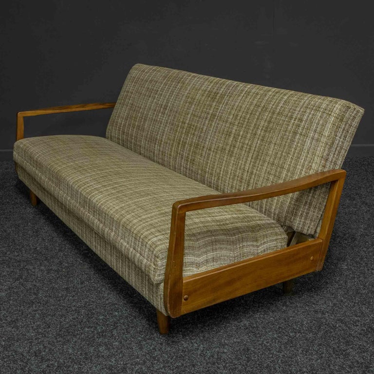 Scandinavian Style Bed Settee For Sale at 1stDibs
