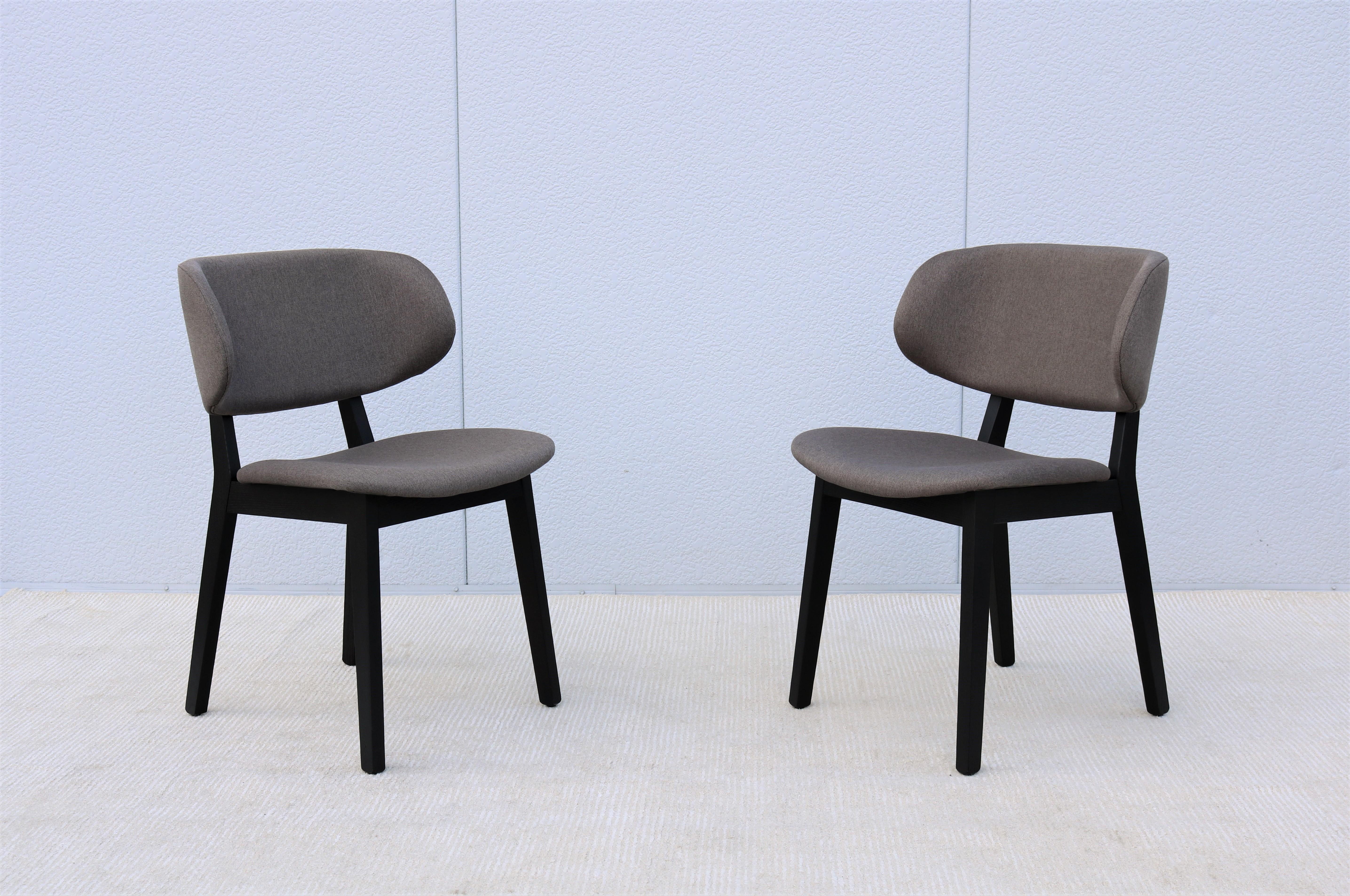 Fabric Scandinavian Style Calligaris Claire Dining Chair Made in Italy, 3 Available For Sale