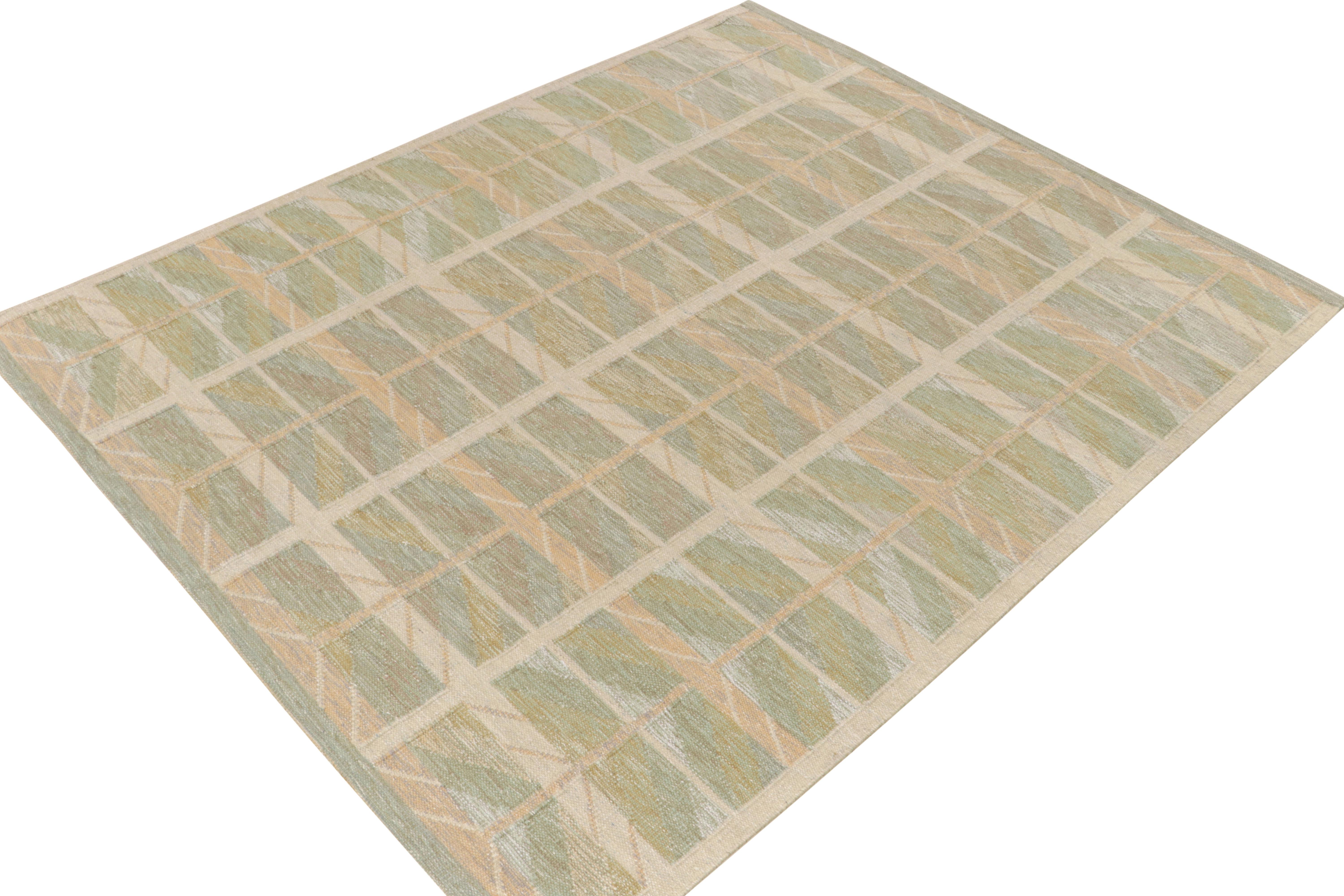 Scandinavo moderno Kilim personalizzato in stile scandinavo in beige, verde e blu di Rug & Kilim - 5x8 in vendita