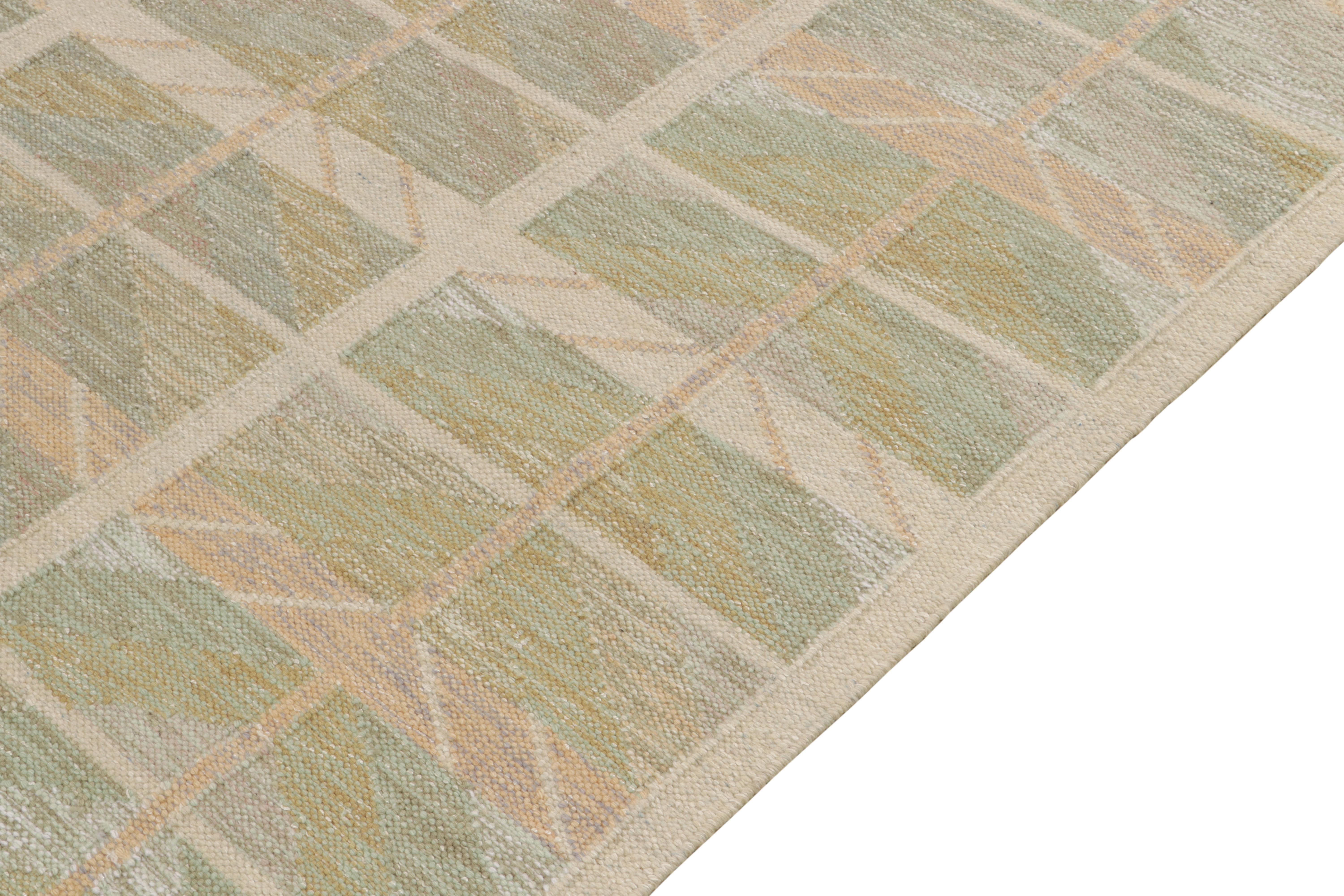Annodato a mano Kilim personalizzato in stile scandinavo in beige, verde e blu di Rug & Kilim - 5x8 in vendita