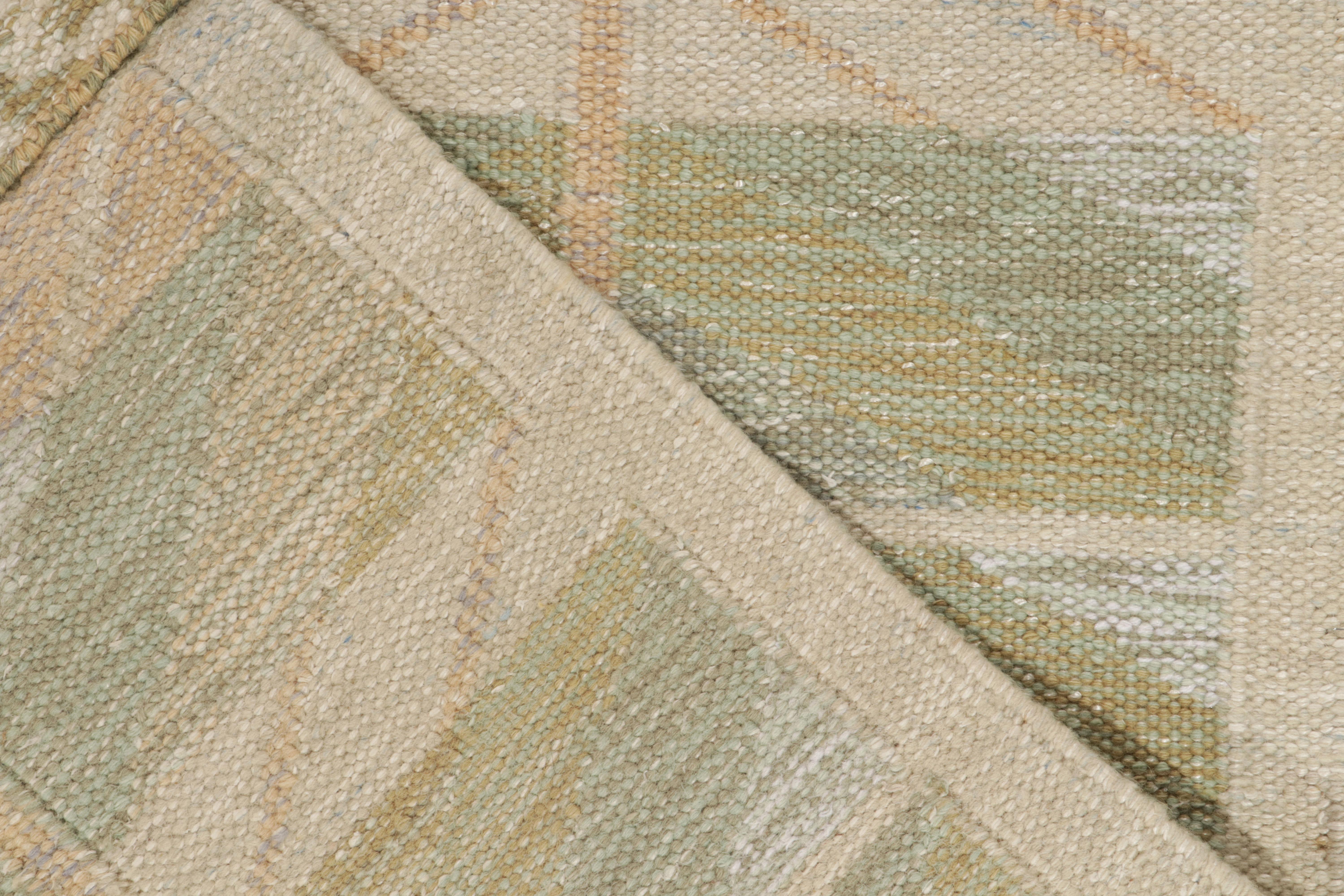 Kilim personalizzato in stile scandinavo in beige, verde e blu di Rug & Kilim - 5x8 In condizioni Nuovo in vendita a Long Island City, NY