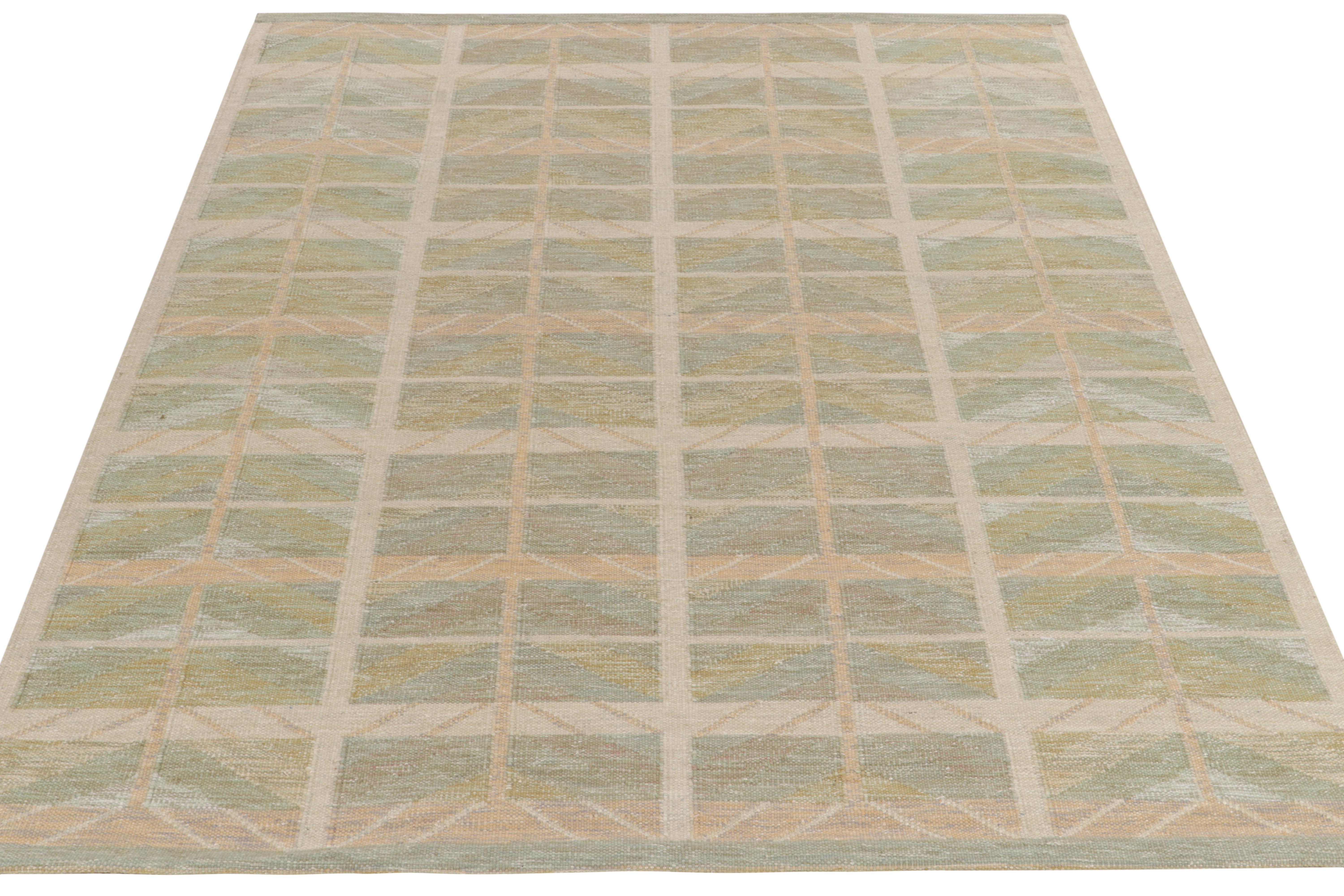 From our celebrated flatweave selections, a custom Scandinavian style kilim rug design exemplifying movement & symmetry. 

Handwoven in wool, the crisp geometric chevrons embody the smartness lent by alternating tones of super green and
