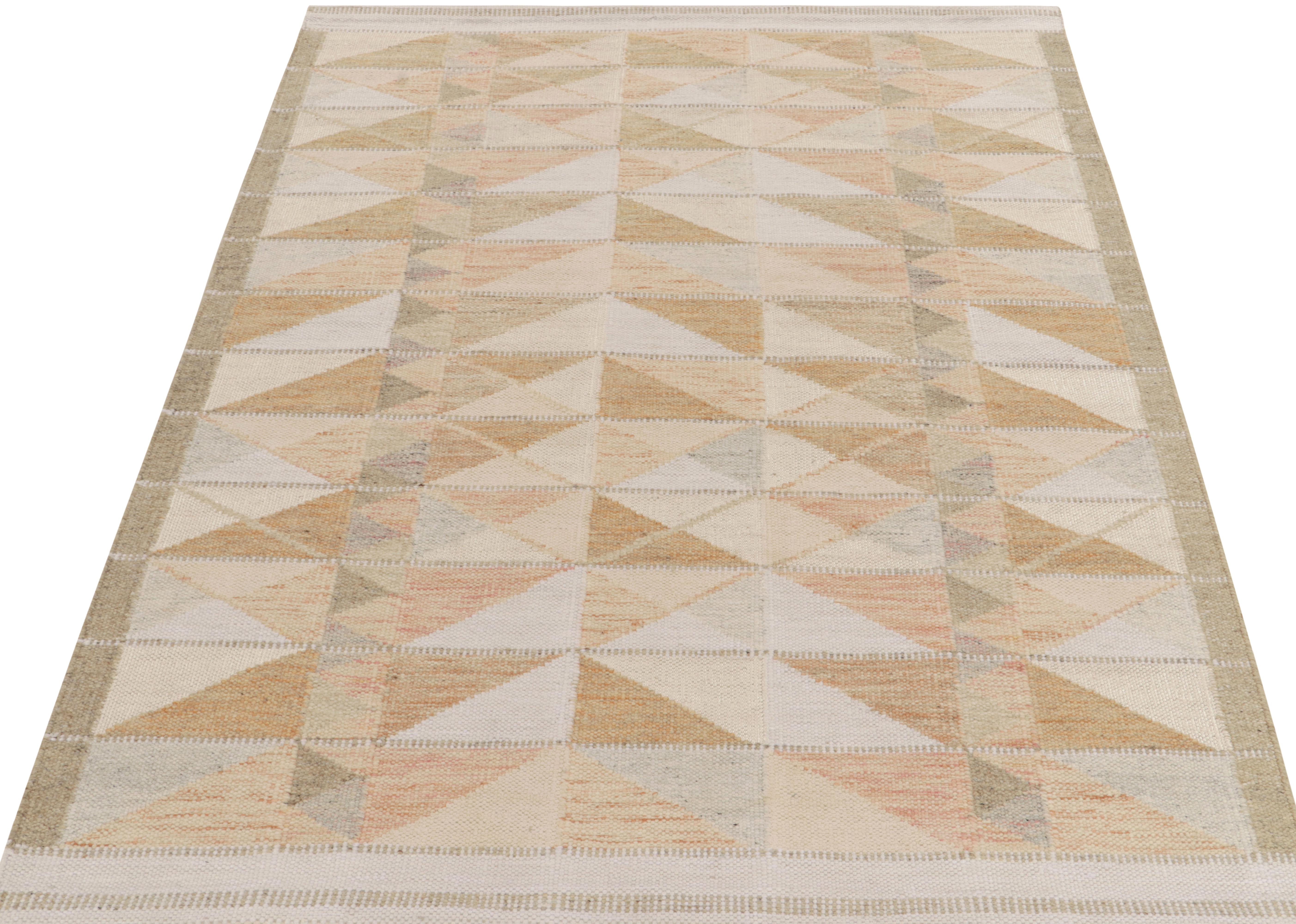 Rug & Kilim’s custom Scandinavian style kilim design, from our celebrated flat weave texture of the titular award-winning collection. Exemplified in this 6 x 8 scale, the design enjoys the finesse of Swedish aesthetics with a dextrous geometric